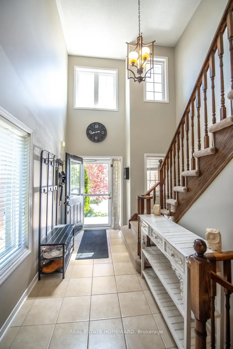 Photo 4 of 161 Hutton Place, Clarington, Bowmanville — HOMEH