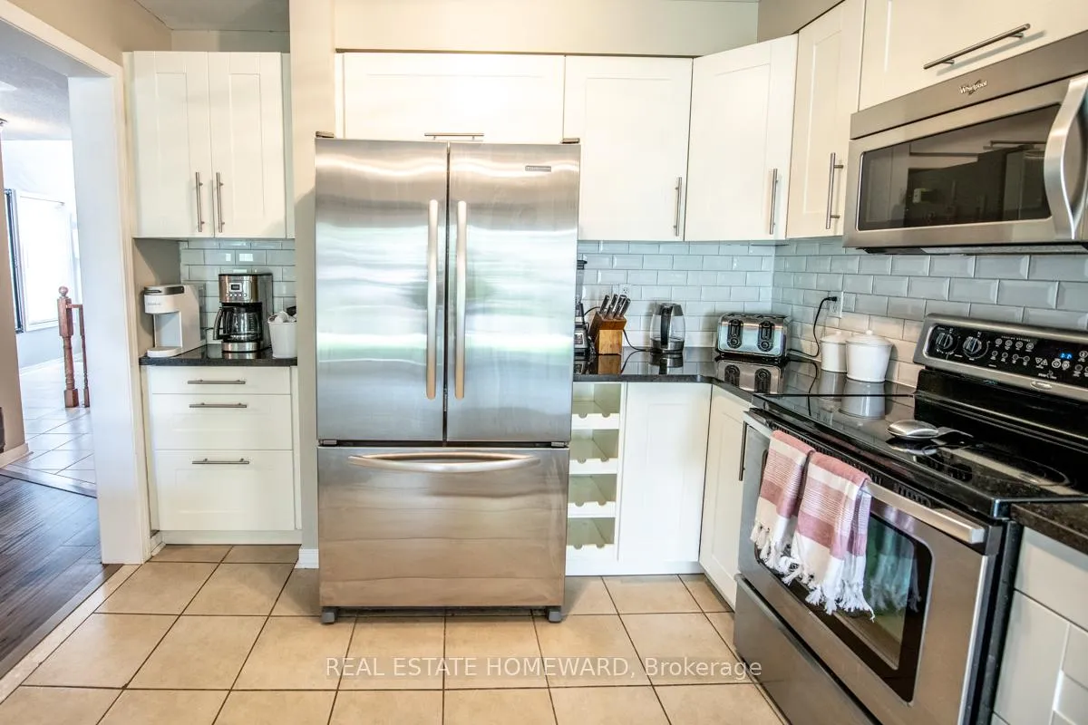 Photo 6 of 161 Hutton Place, Clarington, Bowmanville — HOMEH