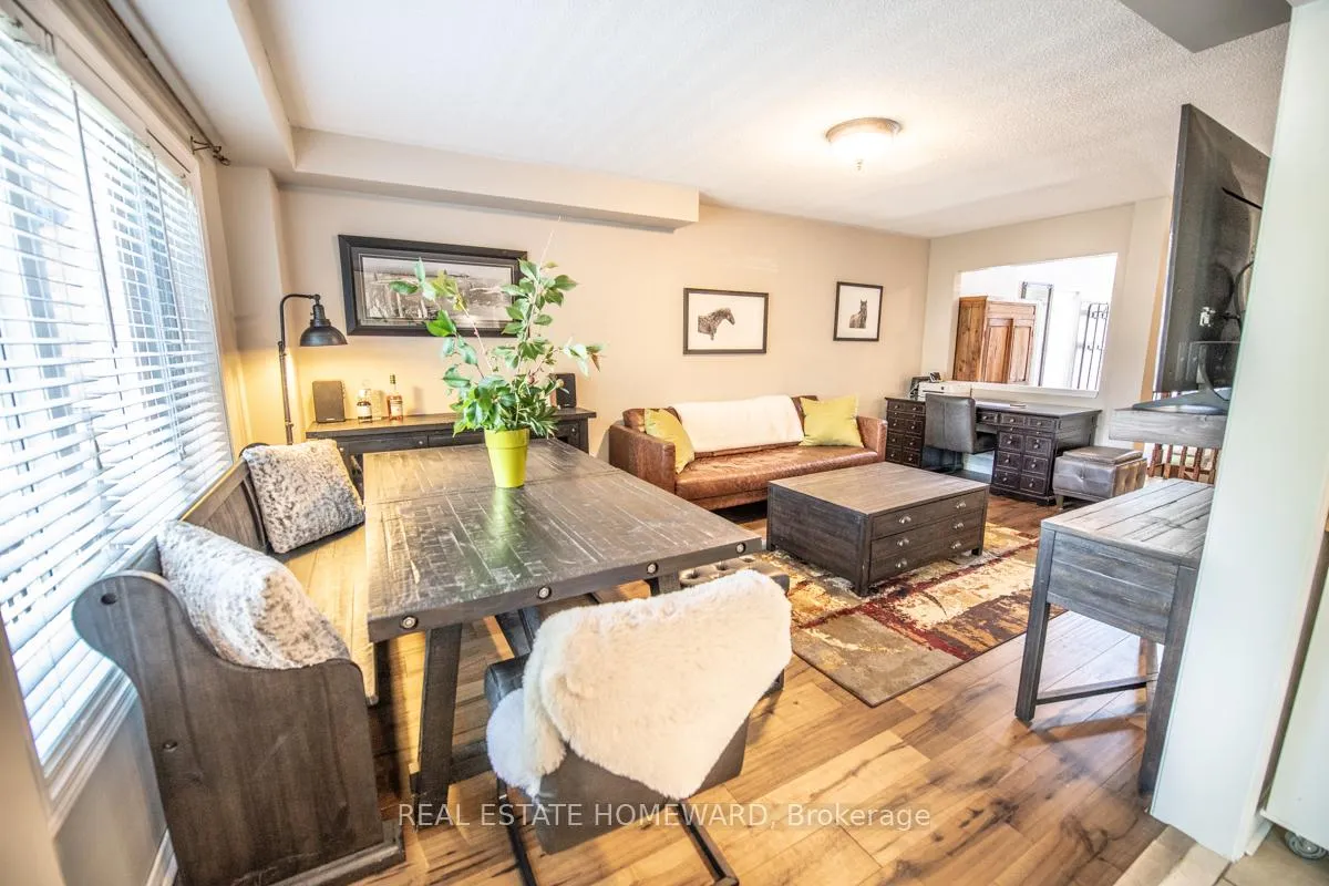 Photo 11 of 161 Hutton Place, Clarington, Bowmanville — HOMEH