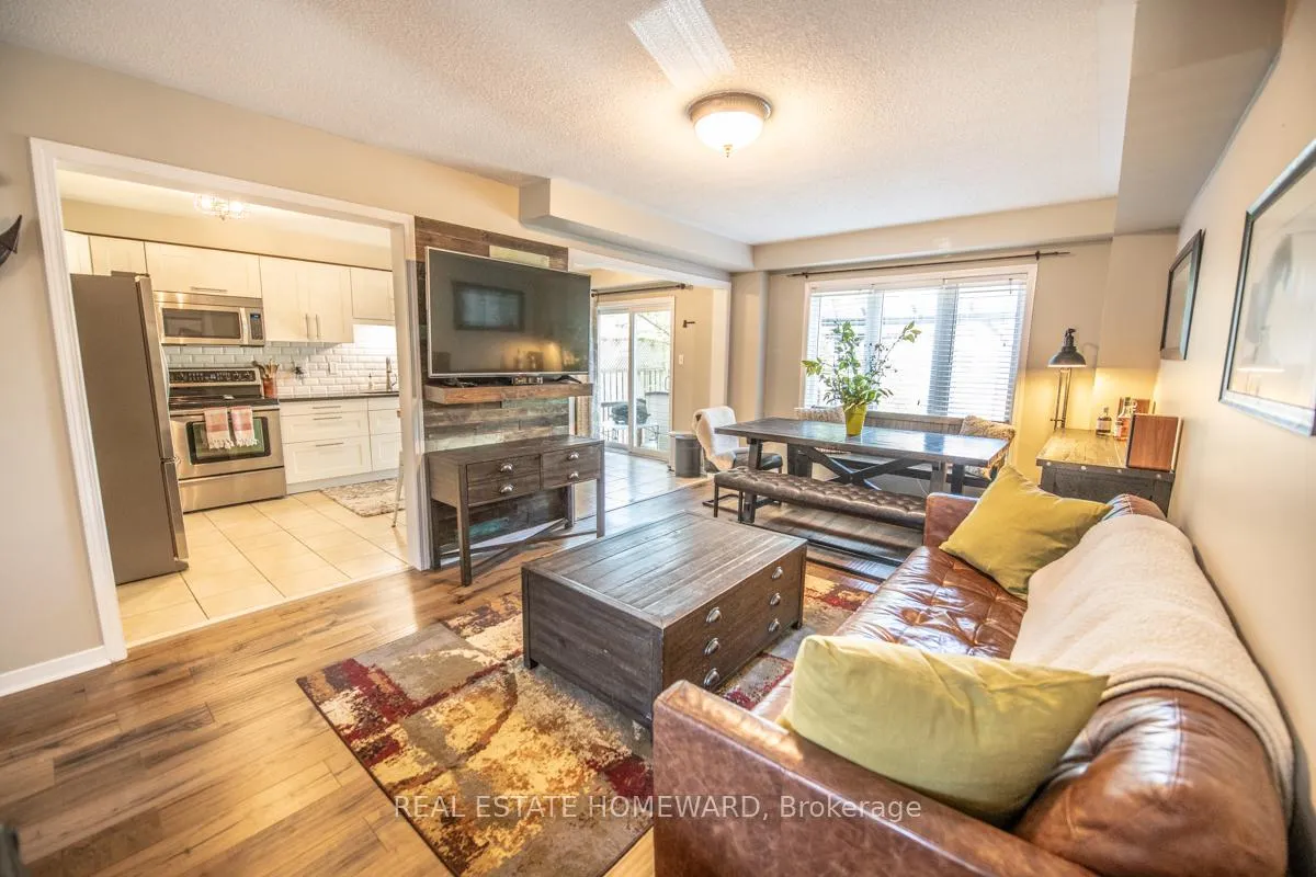 Photo 12 of 161 Hutton Place, Clarington, Bowmanville — HOMEH