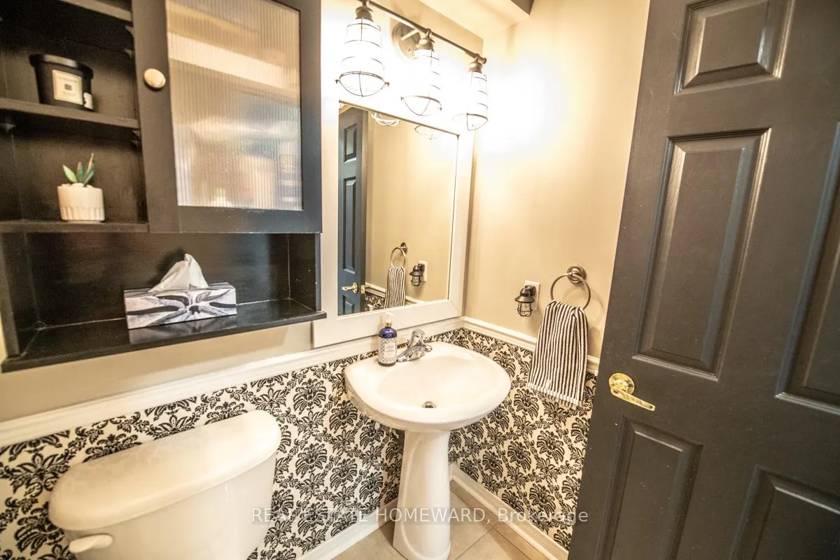 Photo 13 of 161 Hutton Place, Clarington, Bowmanville — HOMEH