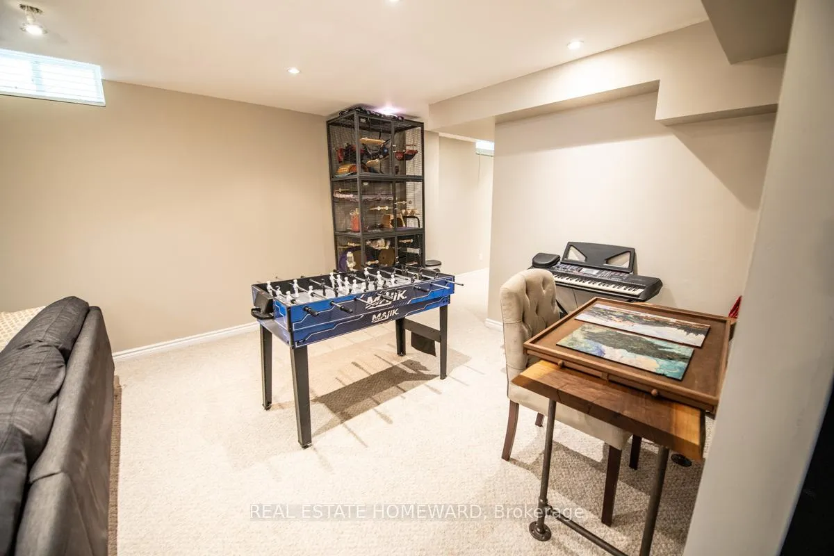 Photo 22 of 161 Hutton Place, Clarington, Bowmanville — HOMEH