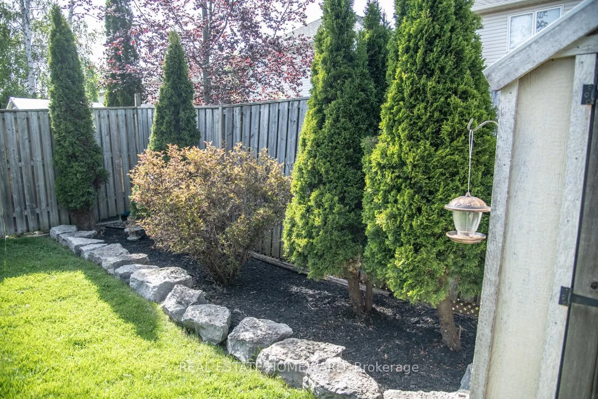 Photo 29 of 161 Hutton Place, Clarington, Bowmanville — HOMEH