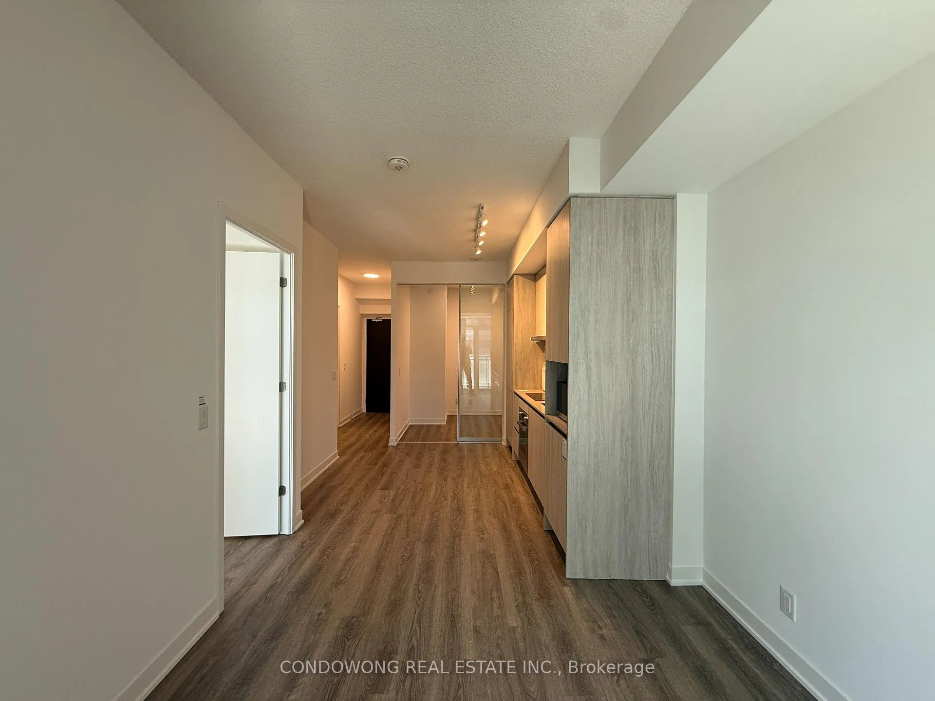 Photo 3 of Unit 1908, 180 Front Street E, Toronto, Moss Park — HOMEH