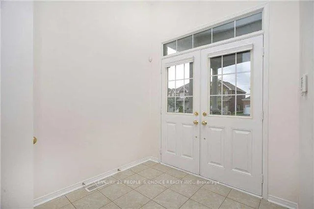 Photo 2 of 1719 Gower Drive, Oshawa, Taunton — HOMEH
