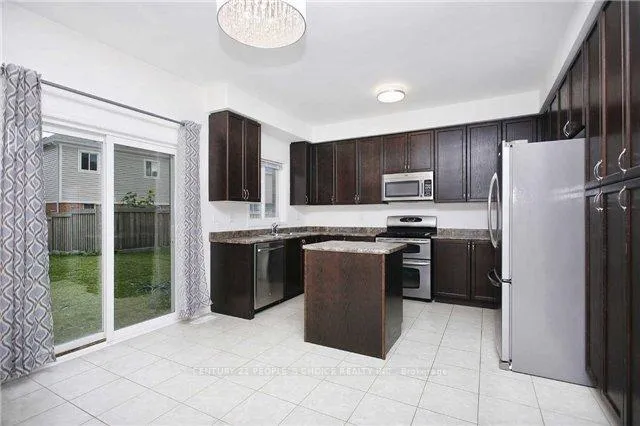 Photo 4 of 1719 Gower Drive, Oshawa, Taunton — HOMEH