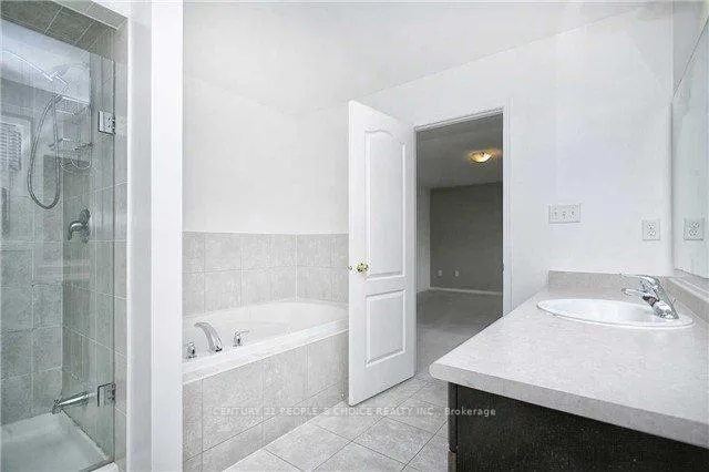 Photo 9 of 1719 Gower Drive, Oshawa, Taunton — HOMEH