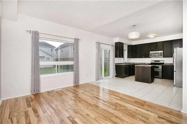 Photo 13 of 1719 Gower Drive, Oshawa, Taunton — HOMEH