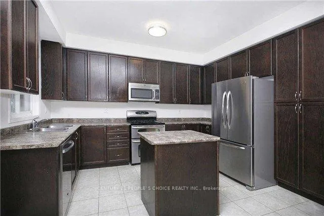 Photo 15 of 1719 Gower Drive, Oshawa, Taunton — HOMEH