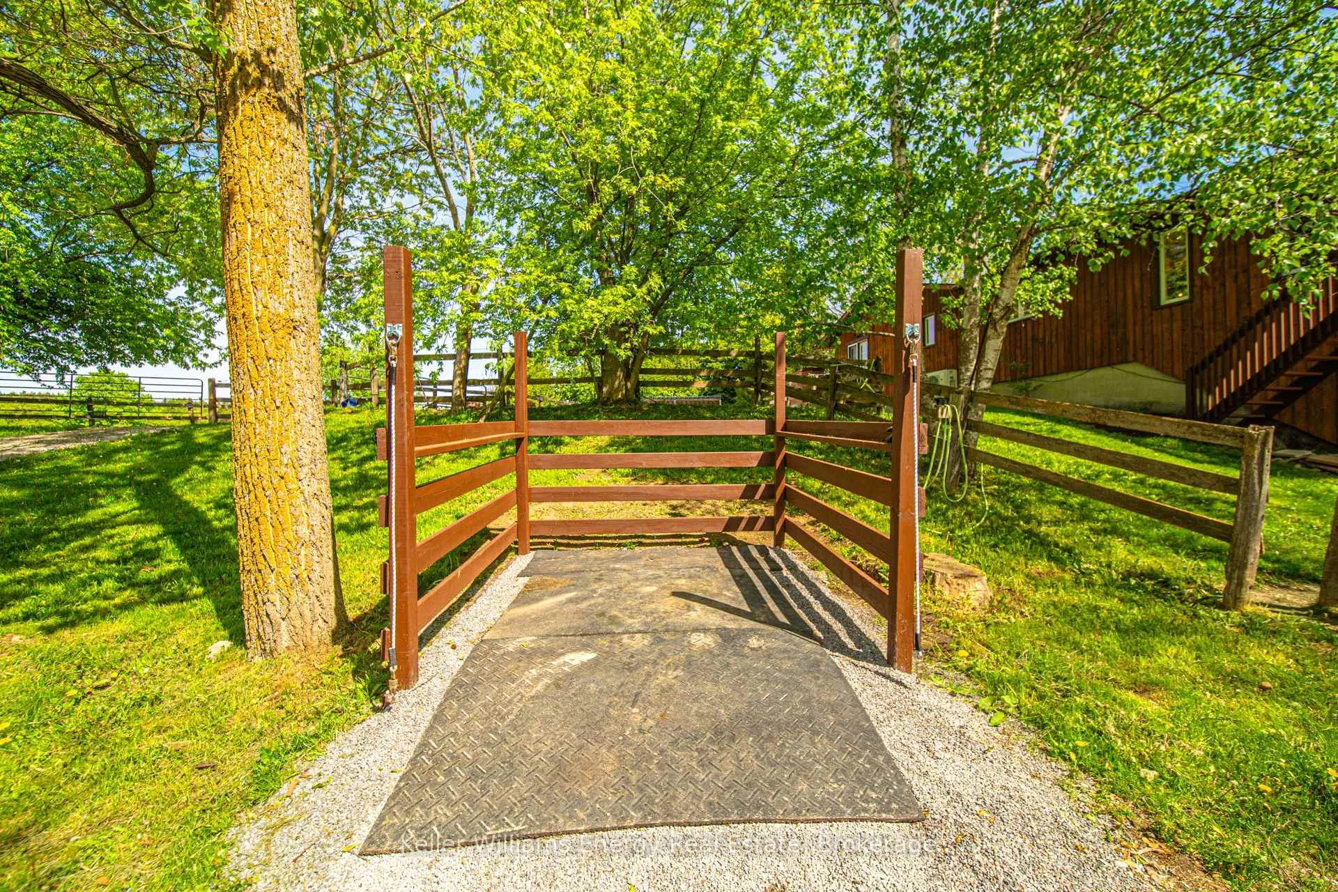Photo 25 of 9770 Garrard Road, Whitby, Rural Whitby — HOMEH