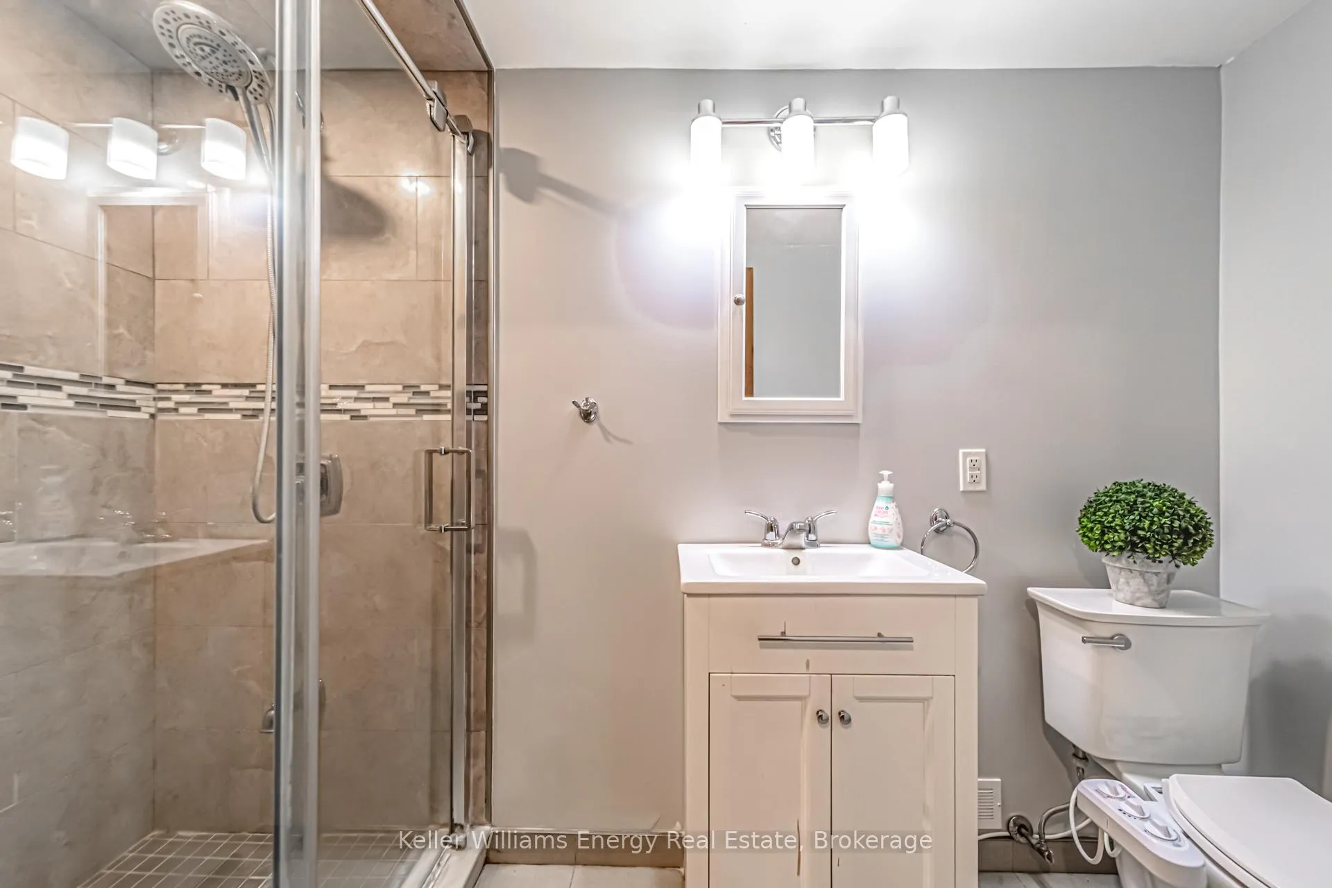 Photo 43 of 9770 Garrard Road, Whitby, Rural Whitby — HOMEH