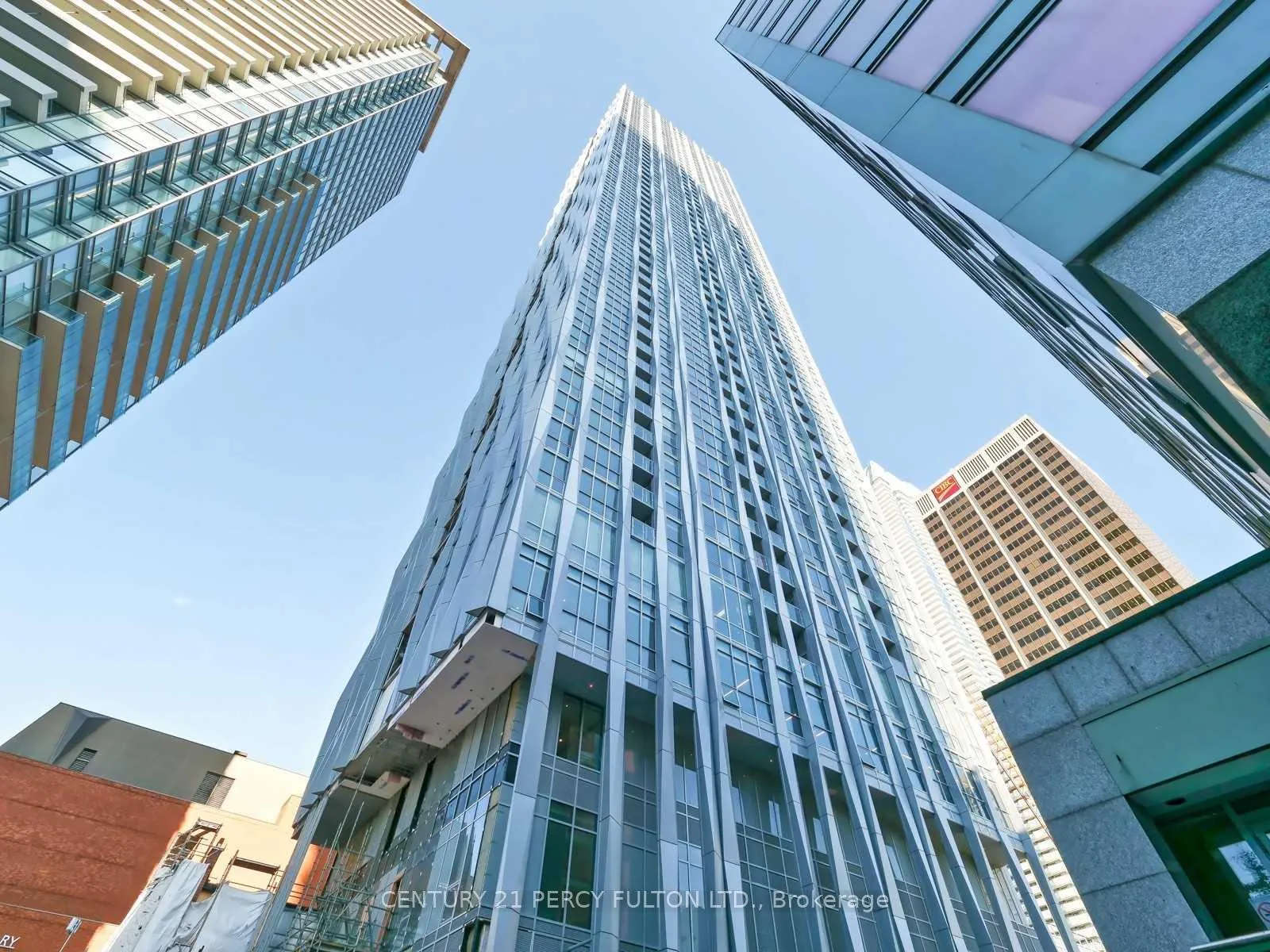 Front of Unit 2507, 1 Yorkville Avenue