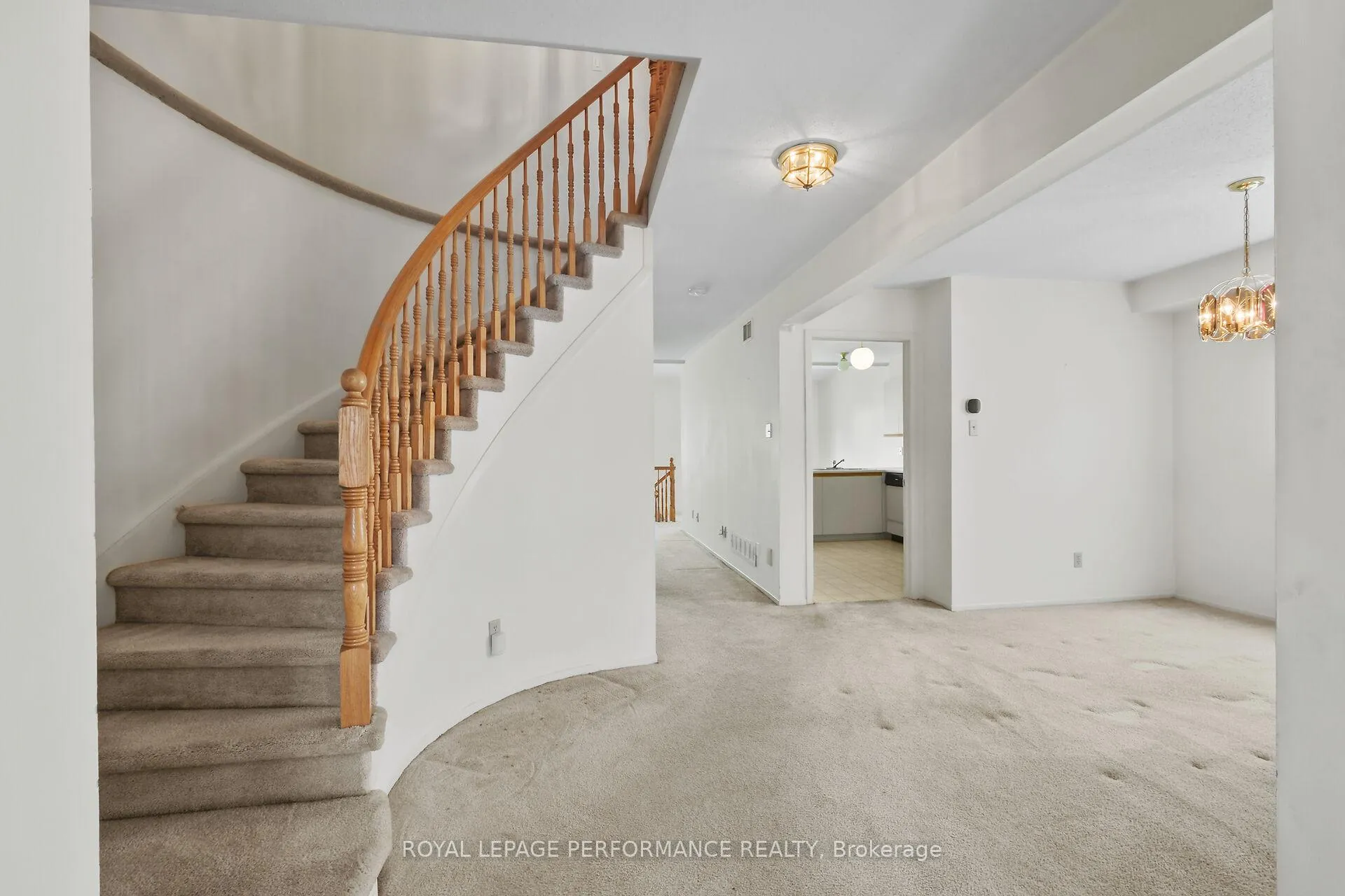 Photo 4 of 9 Saddle Crescent, Ottawa, Hunt Club Park — HOMEH