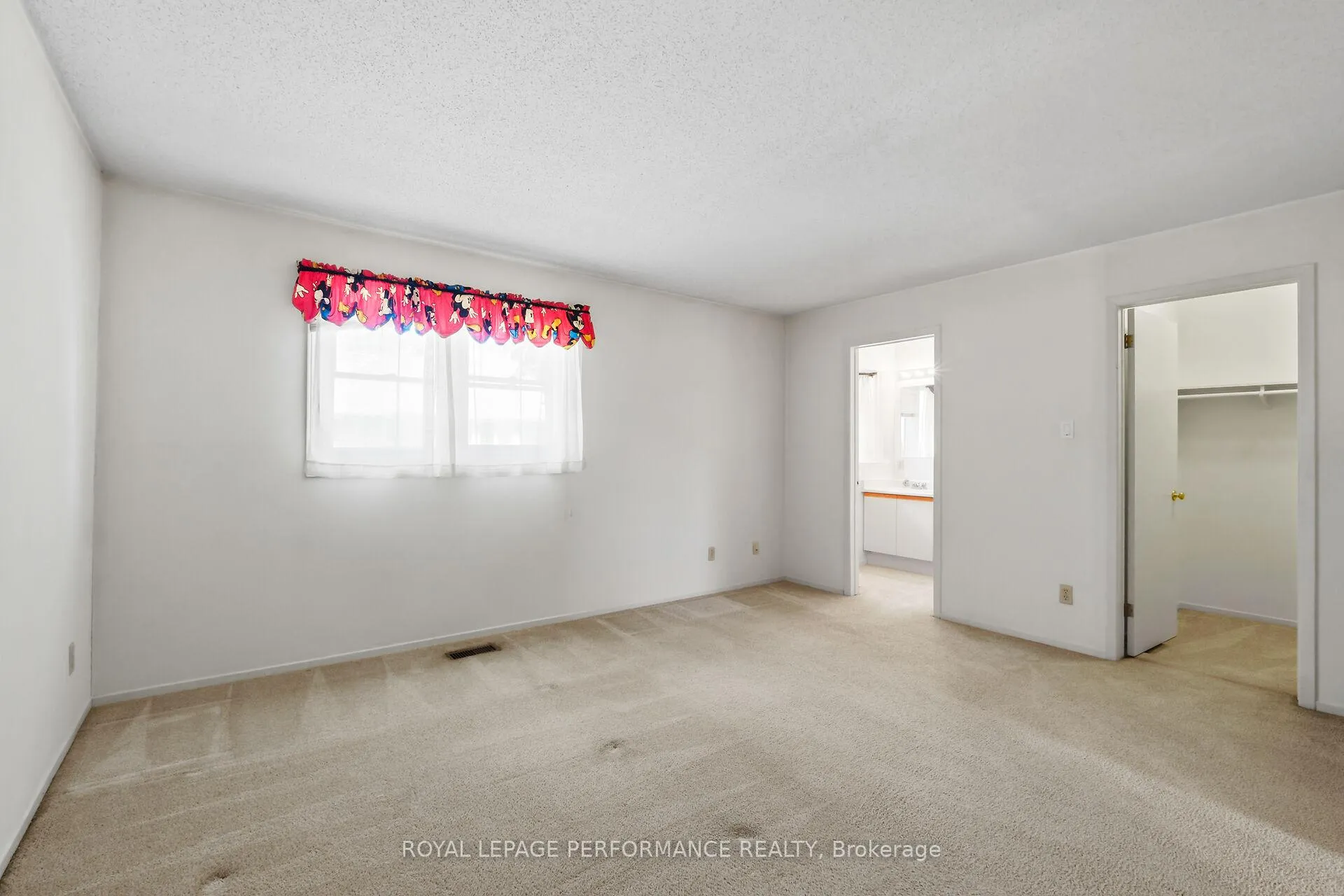 Photo 6 of 9 Saddle Crescent, Ottawa, Hunt Club Park — HOMEH