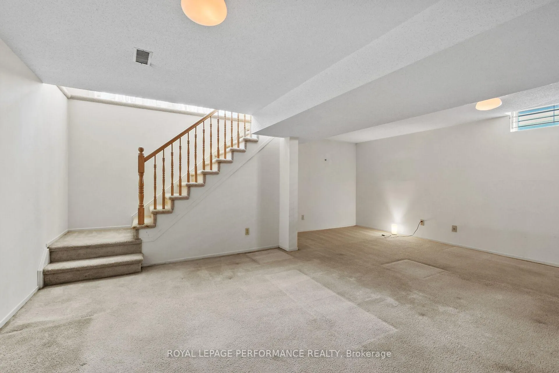 Photo 11 of 9 Saddle Crescent, Ottawa, Hunt Club Park — HOMEH