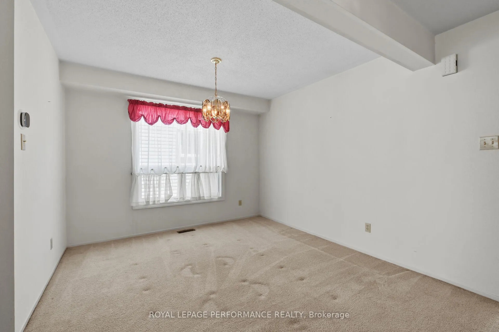 Photo 12 of 9 Saddle Crescent, Ottawa, Hunt Club Park — HOMEH
