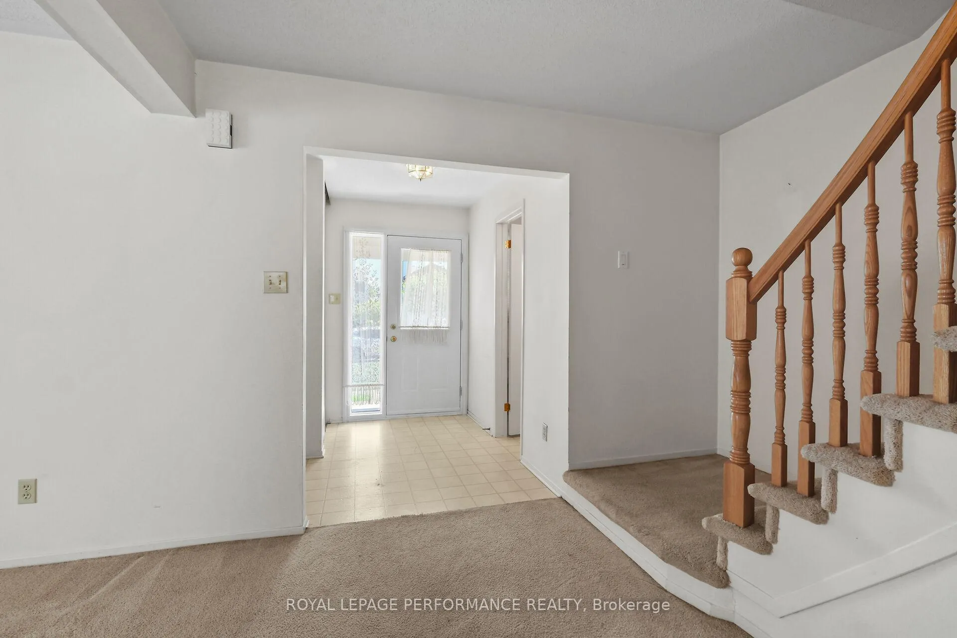 Photo 13 of 9 Saddle Crescent, Ottawa, Hunt Club Park — HOMEH