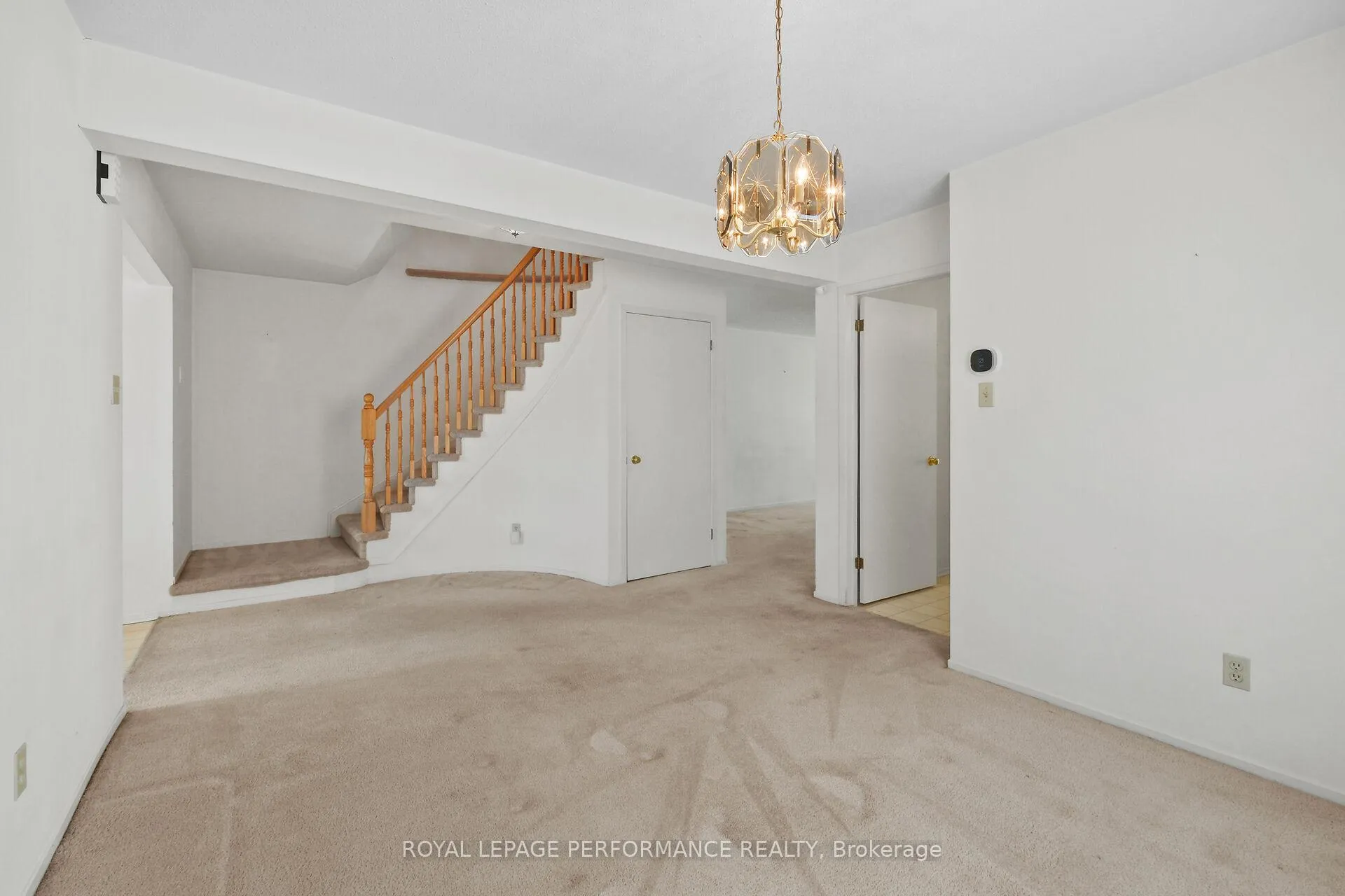 Photo 14 of 9 Saddle Crescent, Ottawa, Hunt Club Park — HOMEH