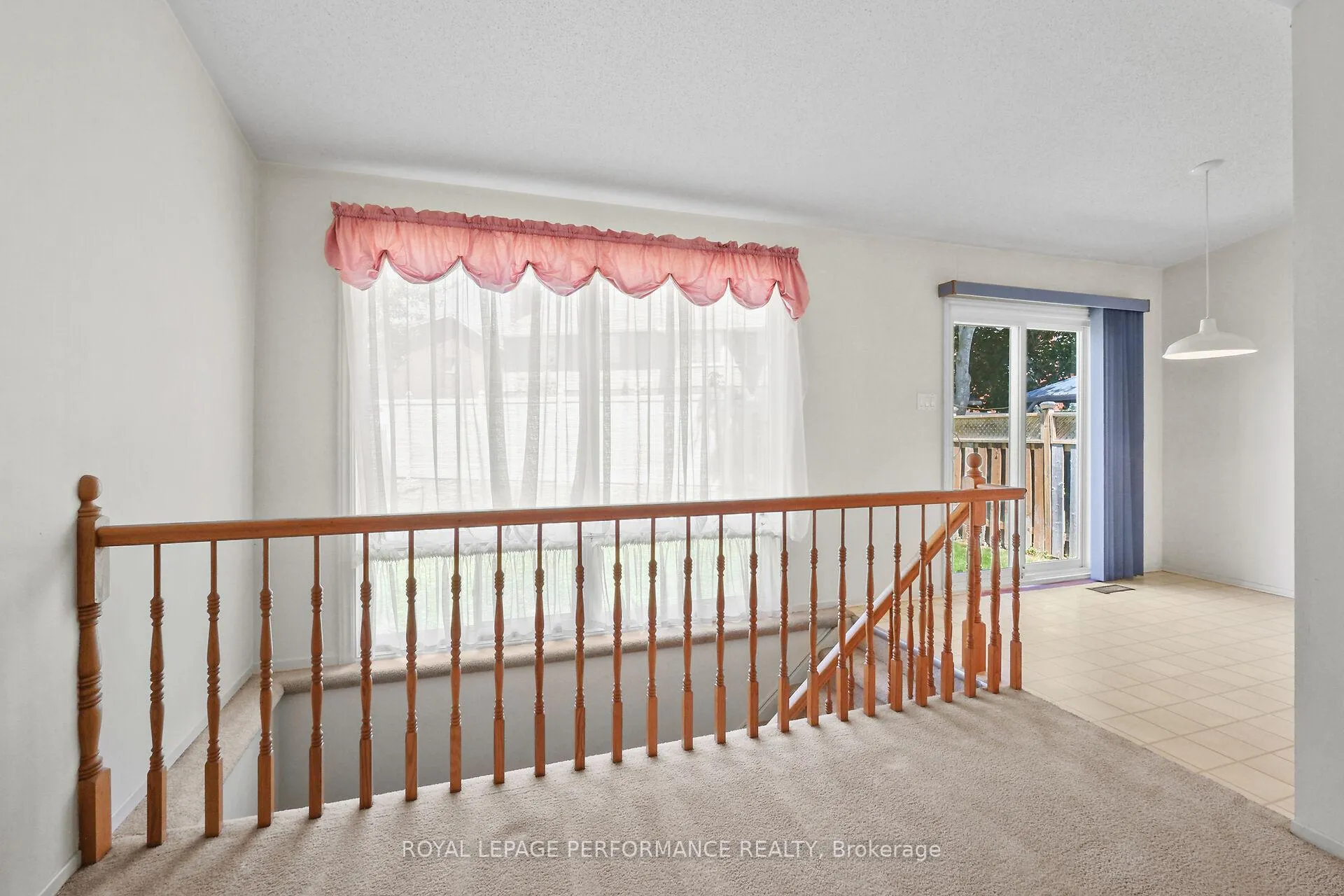 Photo 17 of 9 Saddle Crescent, Ottawa, Hunt Club Park — HOMEH