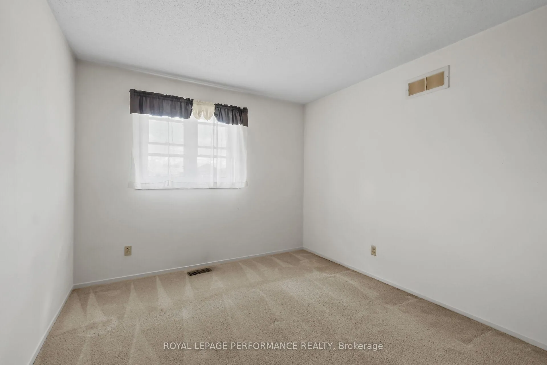 Photo 30 of 9 Saddle Crescent, Ottawa, Hunt Club Park — HOMEH