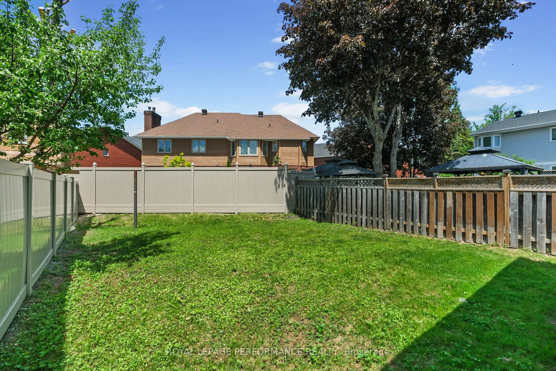 Photo 37 of 9 Saddle Crescent, Ottawa, Hunt Club Park — HOMEH