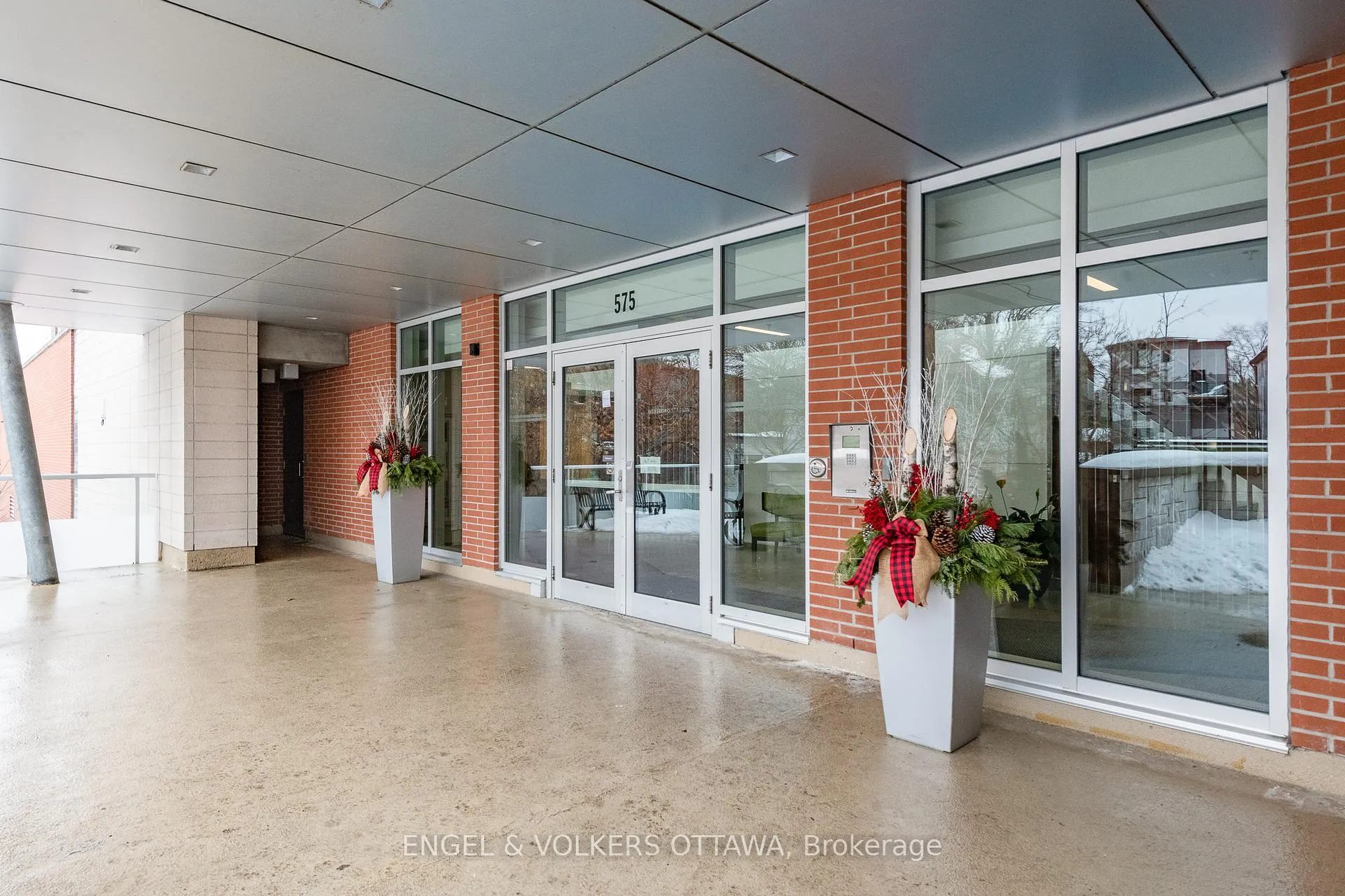 Photo 3 of Unit 312, 575 Byron Avenue, Ottawa, McKellar/Highland — HOMEH