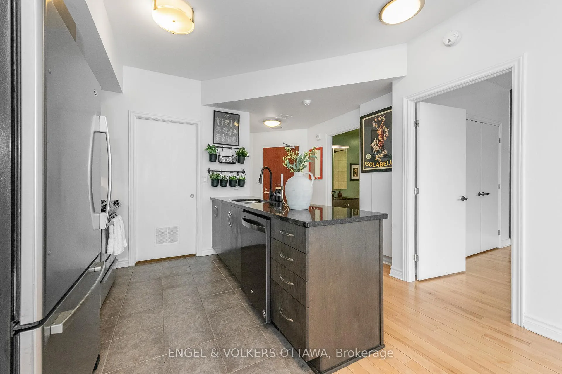 Photo 11 of Unit 312, 575 Byron Avenue, Ottawa, McKellar/Highland — HOMEH