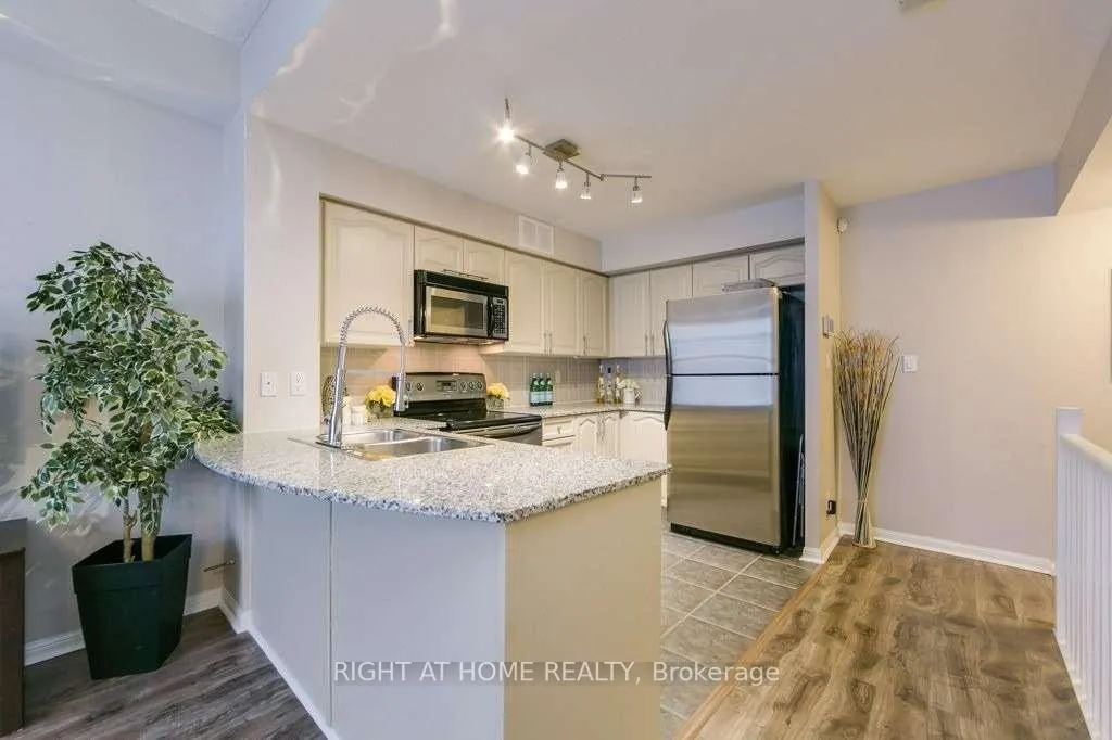 Photo 3 of Unit 553, 36 Stadium Road, Toronto, Niagara — HOMEH