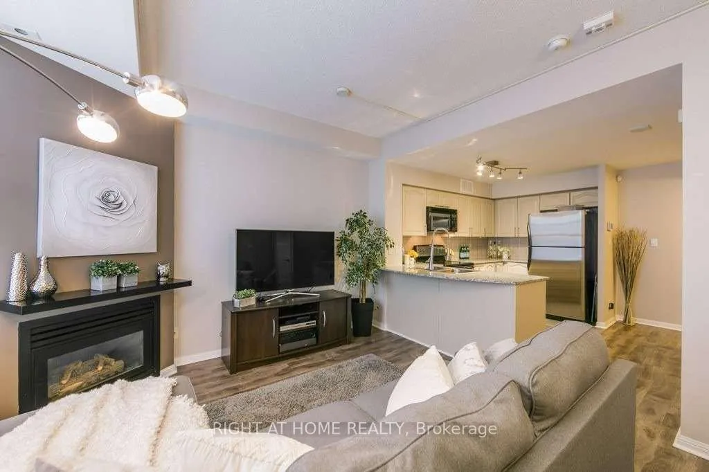 Photo 5 of Unit 553, 36 Stadium Road, Toronto, Niagara — HOMEH