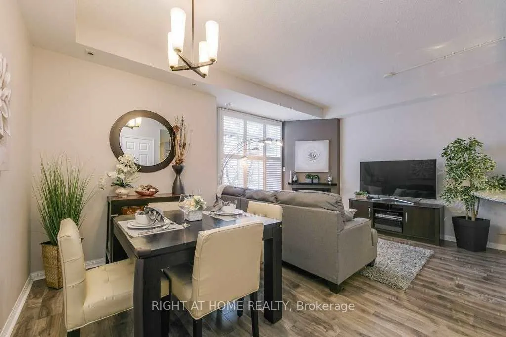 Photo 6 of Unit 553, 36 Stadium Road, Toronto, Niagara — HOMEH