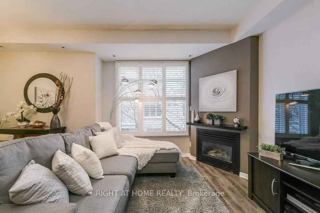 Photo 8 of Unit 553, 36 Stadium Road, Toronto, Niagara — HOMEH