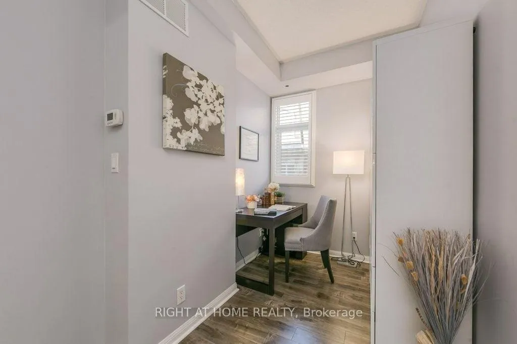 Photo 9 of Unit 553, 36 Stadium Road, Toronto, Niagara — HOMEH