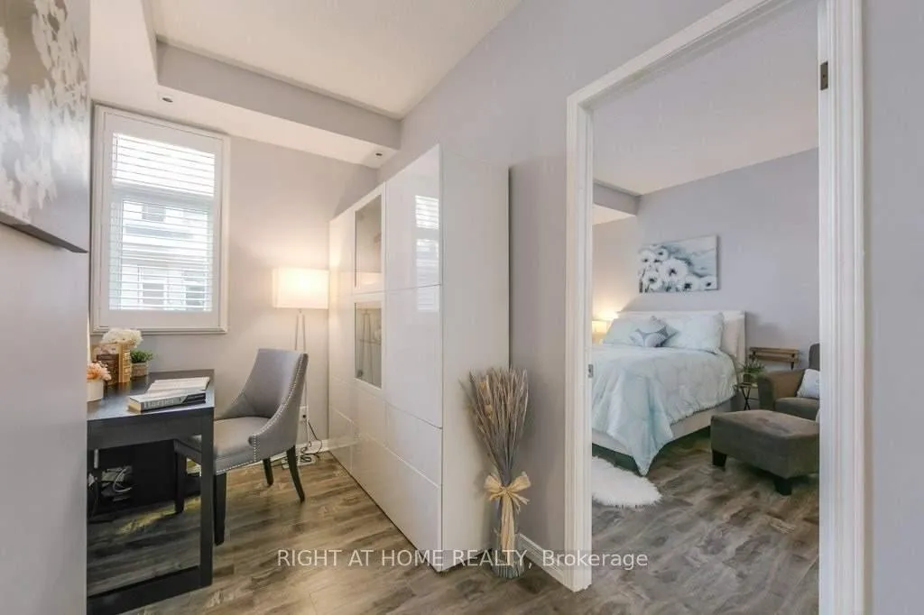 Photo 10 of Unit 553, 36 Stadium Road, Toronto, Niagara — HOMEH