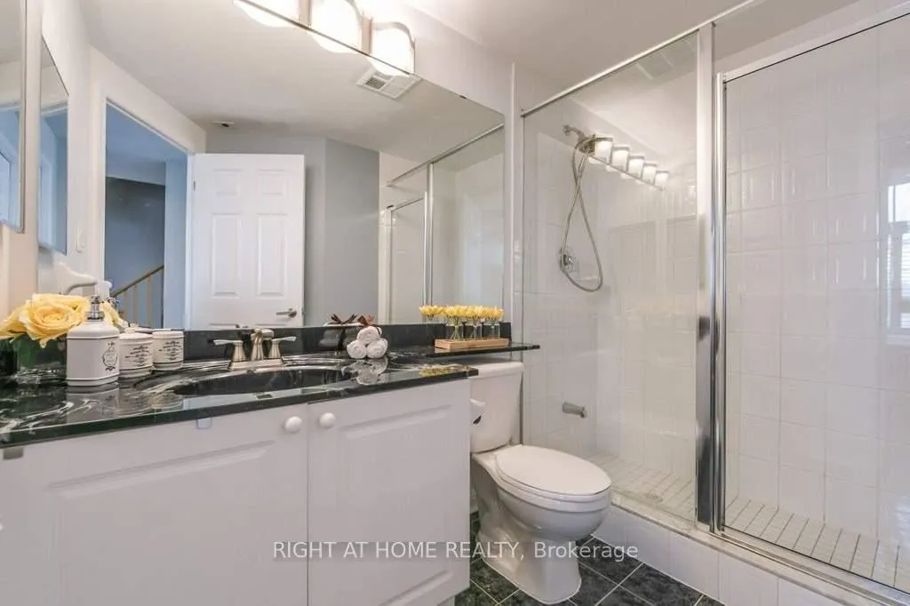 Photo 14 of Unit 553, 36 Stadium Road, Toronto, Niagara — HOMEH