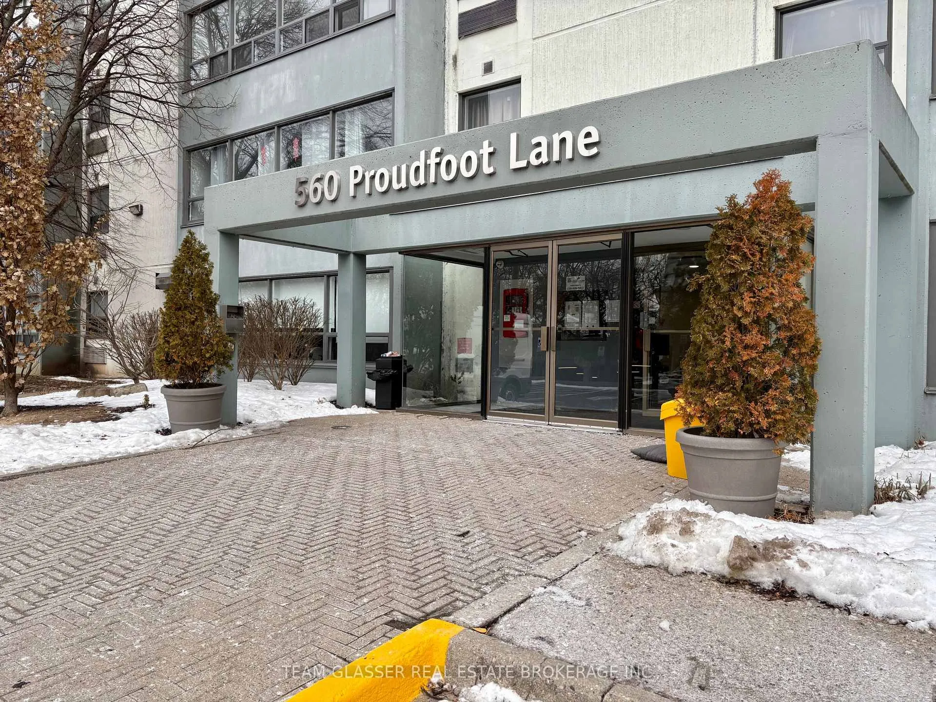Front of Unit 406, 560 Proudfoot Lane