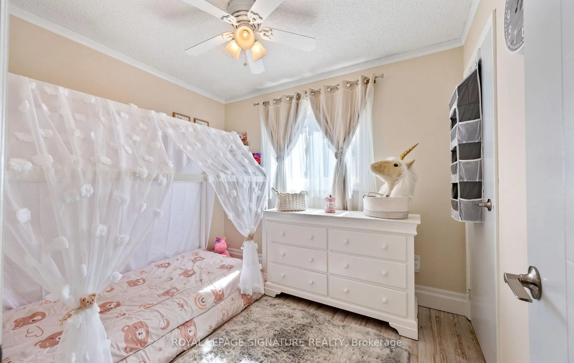Photo 14 of 12 Hewitt Crescent, Ajax, South East — HOMEH