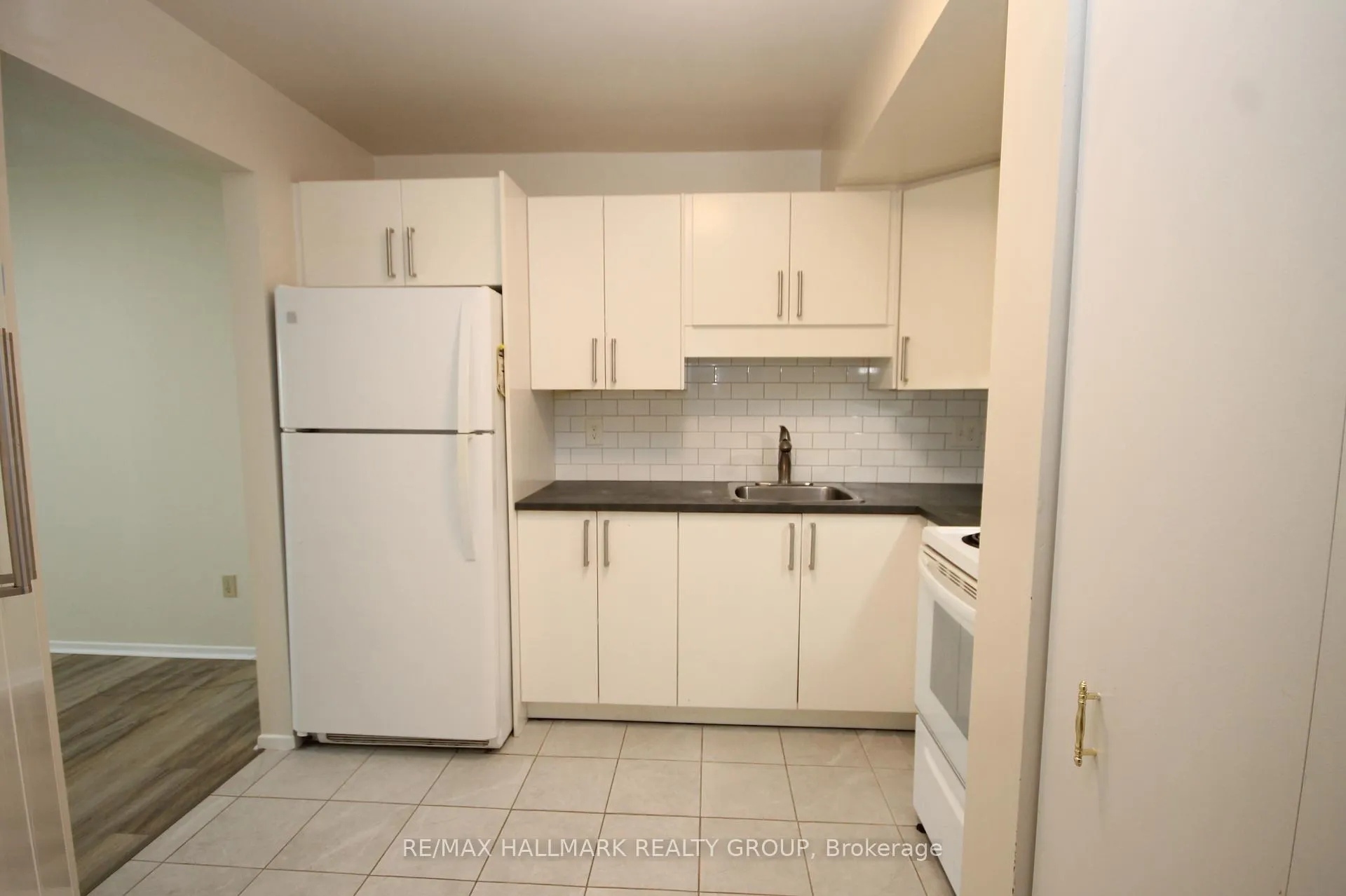 Photo 2 of Unit 311, 268 Lorry Greenberg Drive, Ottawa, Hunt Club Park/Greenboro — HOMEH