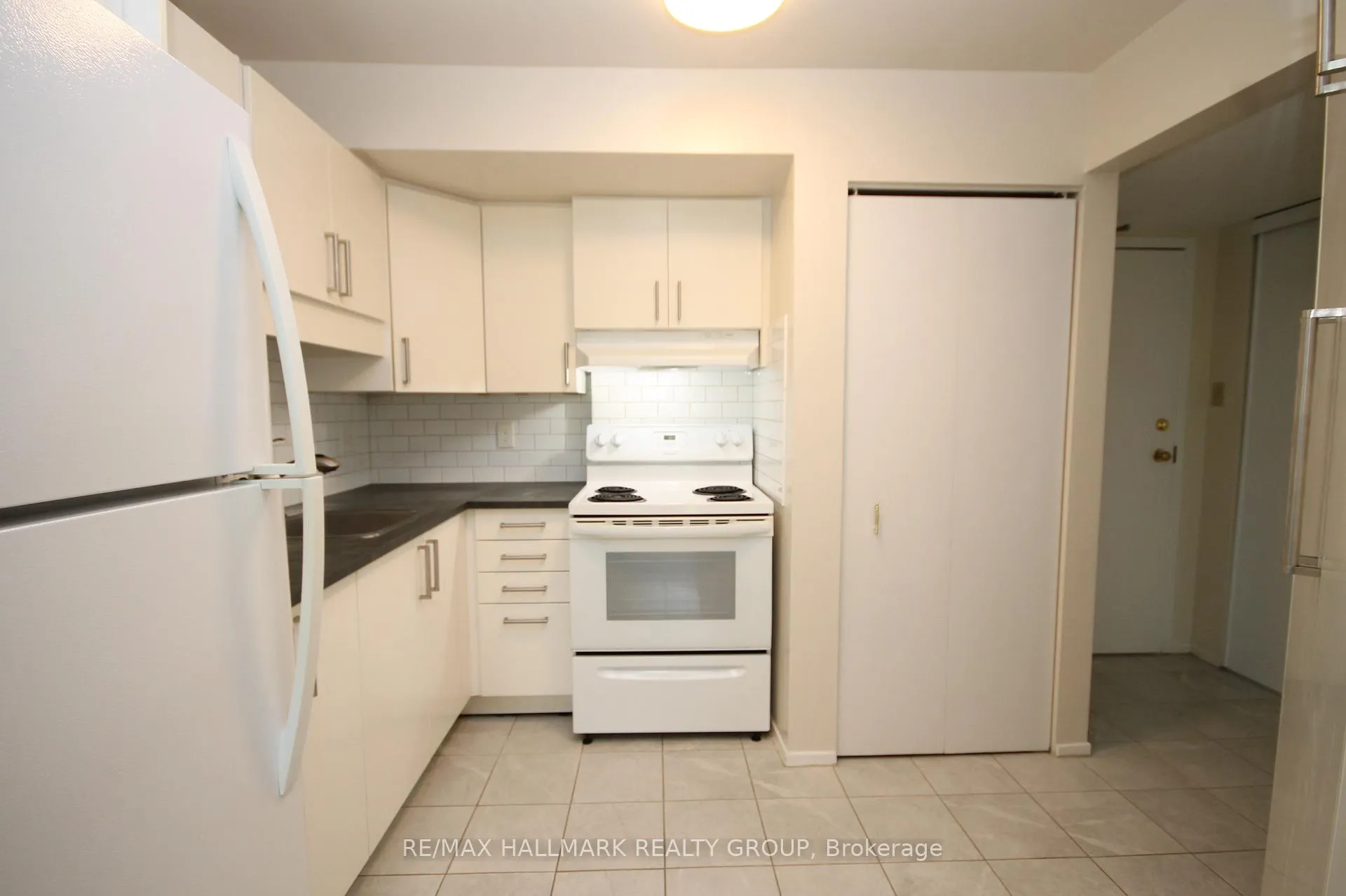 Photo 3 of Unit 311, 268 Lorry Greenberg Drive, Ottawa, Hunt Club Park/Greenboro — HOMEH