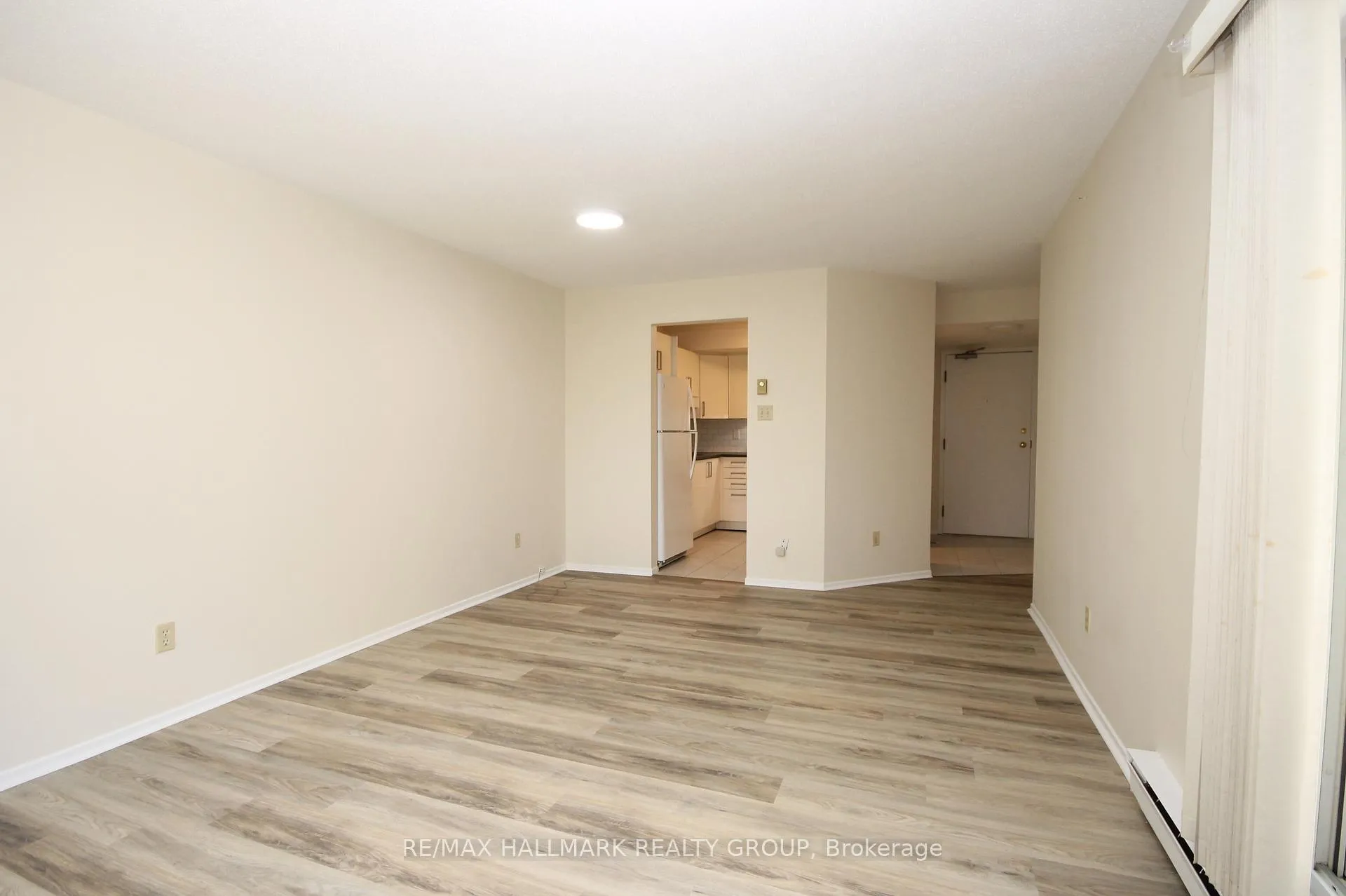 Photo 4 of Unit 311, 268 Lorry Greenberg Drive, Ottawa, Hunt Club Park/Greenboro — HOMEH