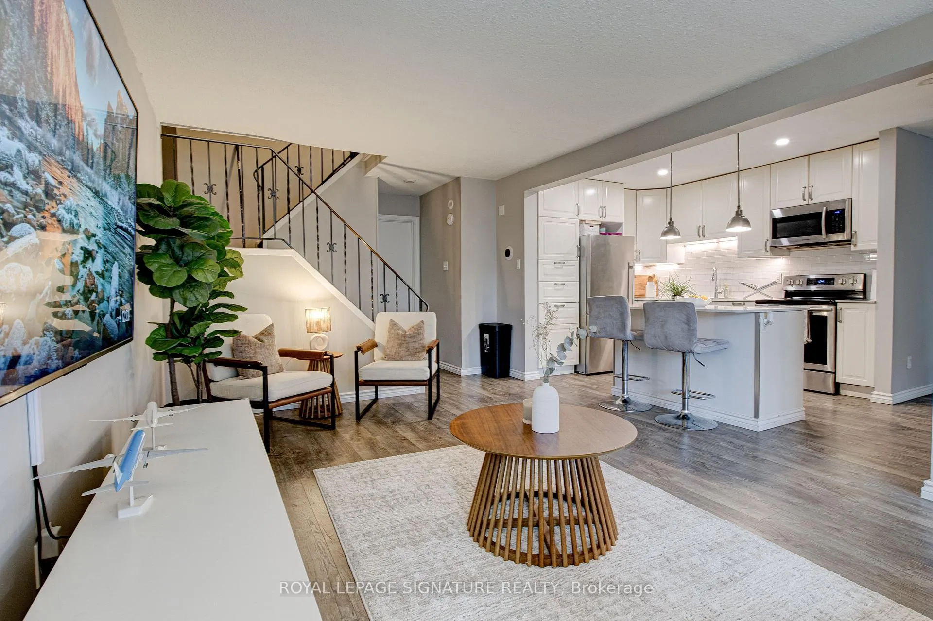 Photo 2 of Unit 12, 14 Williamsburg Road, Kitchener — HOMEH
