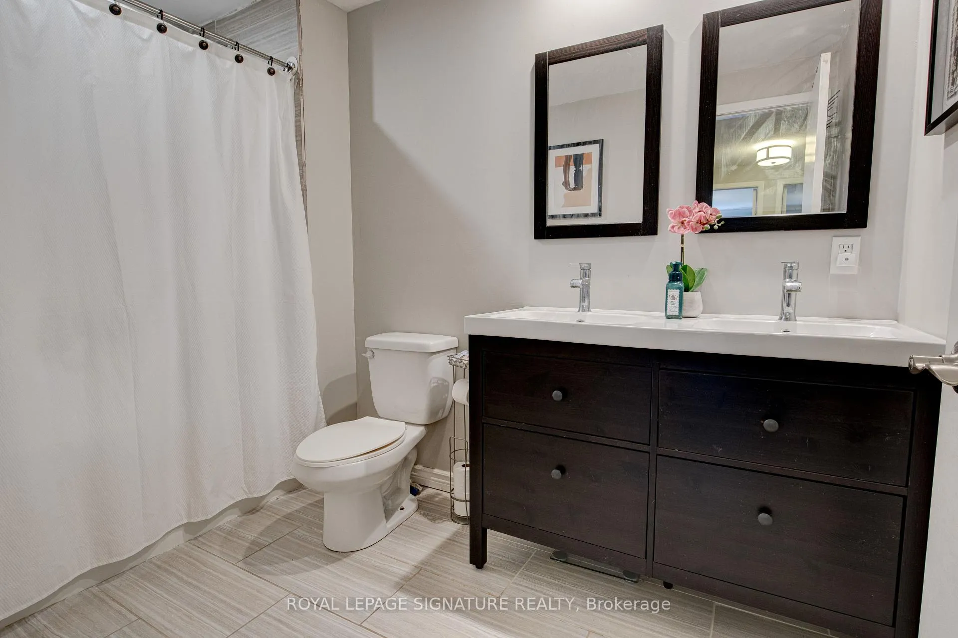 Photo 13 of Unit 12, 14 Williamsburg Road, Kitchener — HOMEH