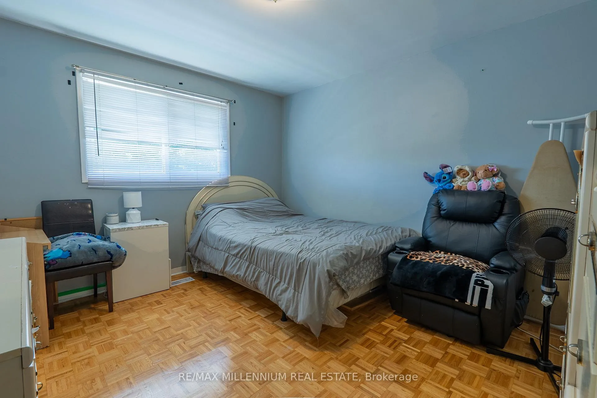 Photo 7 of 29 Major Oaks Drive, Brampton, Madoc — HOMEH