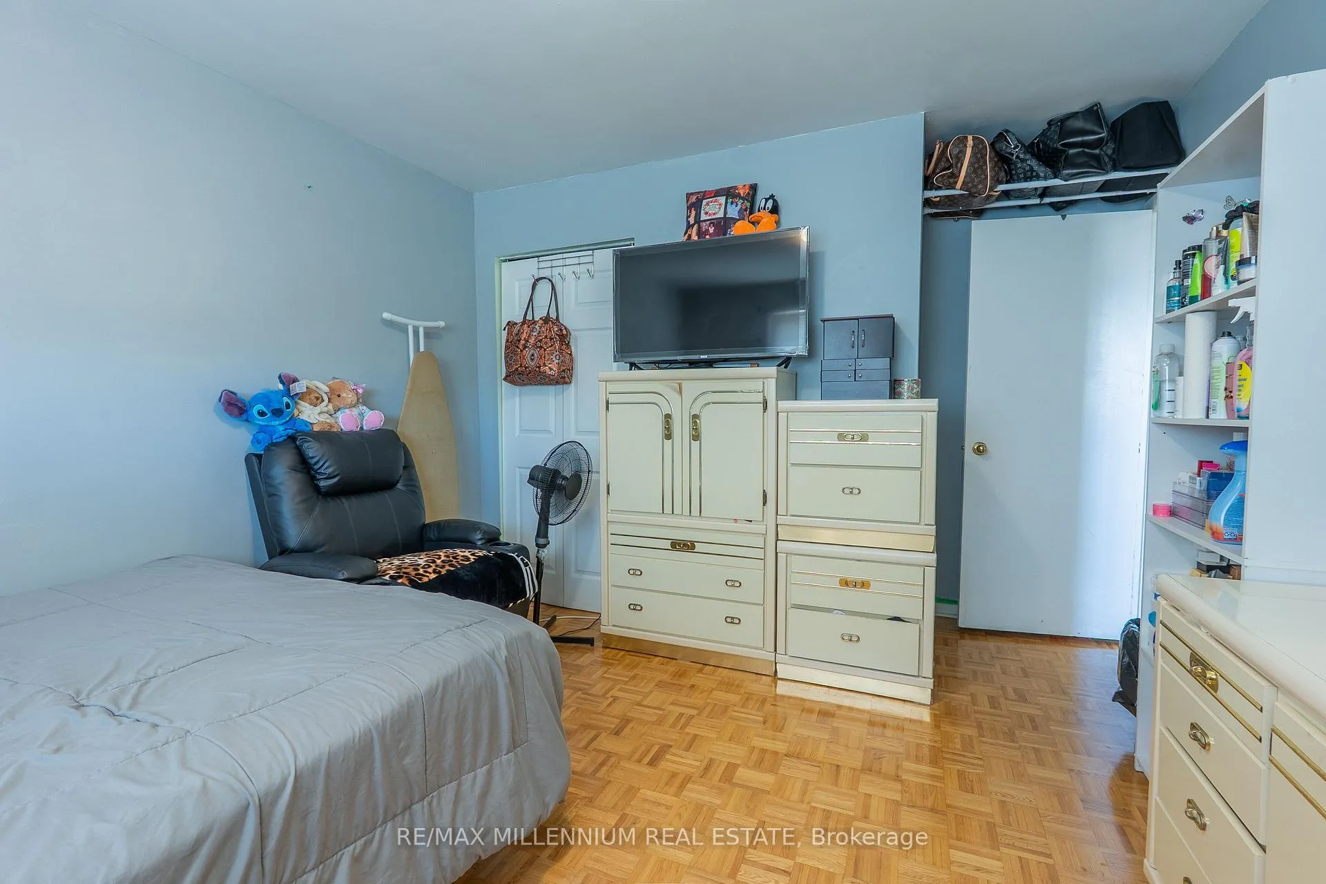 Photo 8 of 29 Major Oaks Drive, Brampton, Madoc — HOMEH