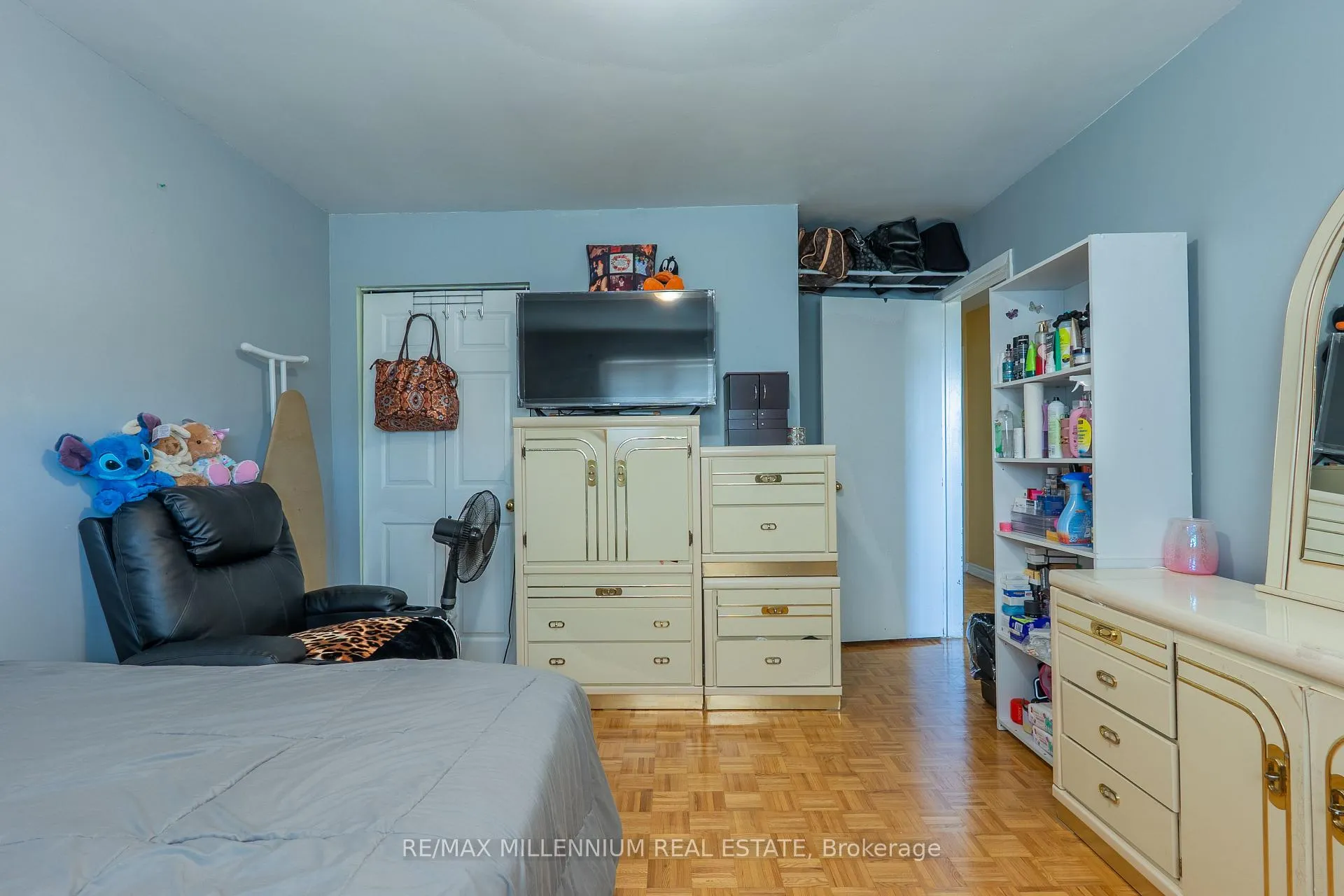 Photo 10 of 29 Major Oaks Drive, Brampton, Madoc — HOMEH