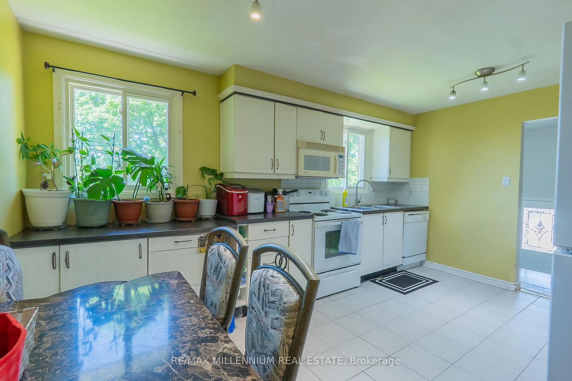 Photo 29 of 29 Major Oaks Drive, Brampton, Madoc — HOMEH