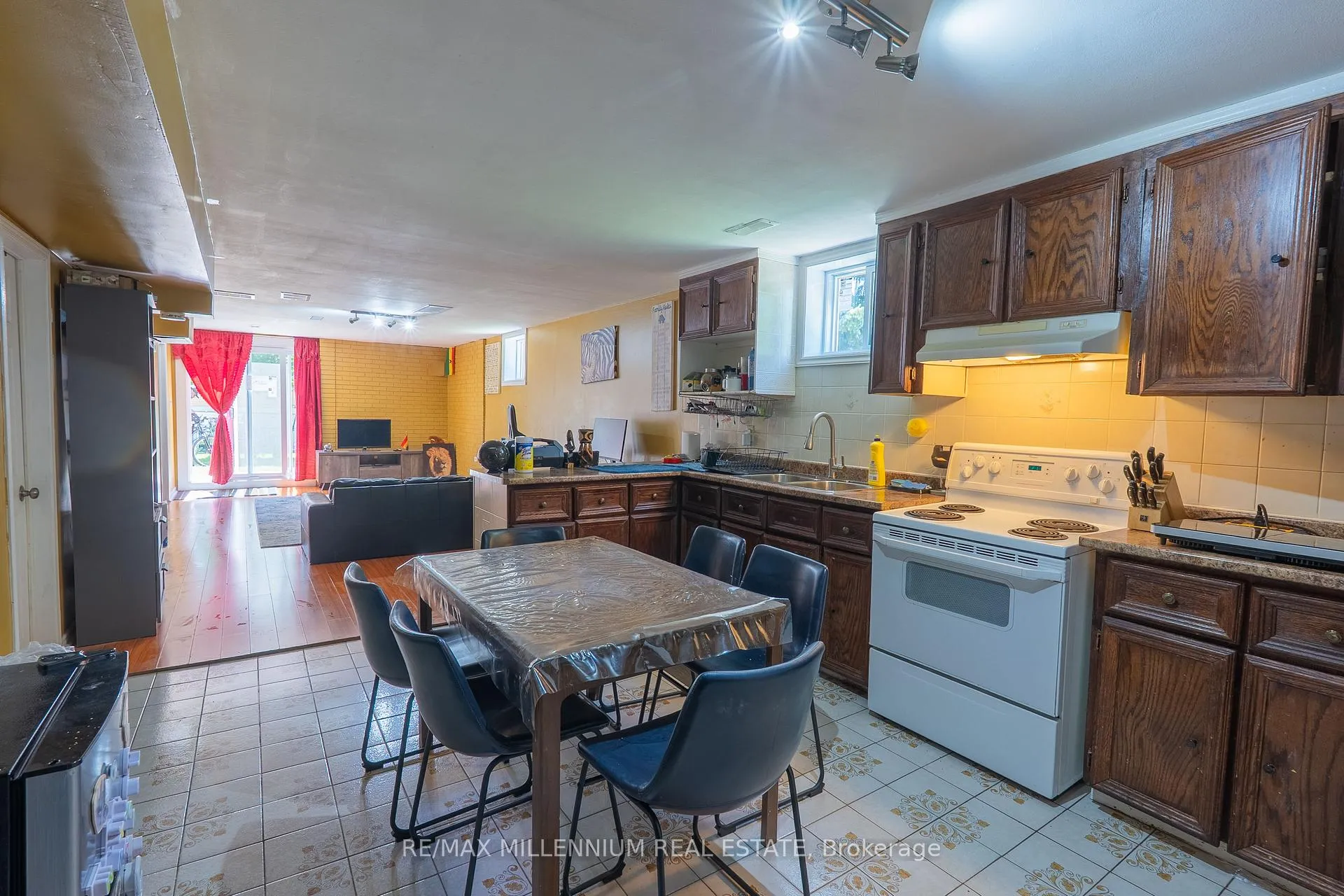 Photo 37 of 29 Major Oaks Drive, Brampton, Madoc — HOMEH