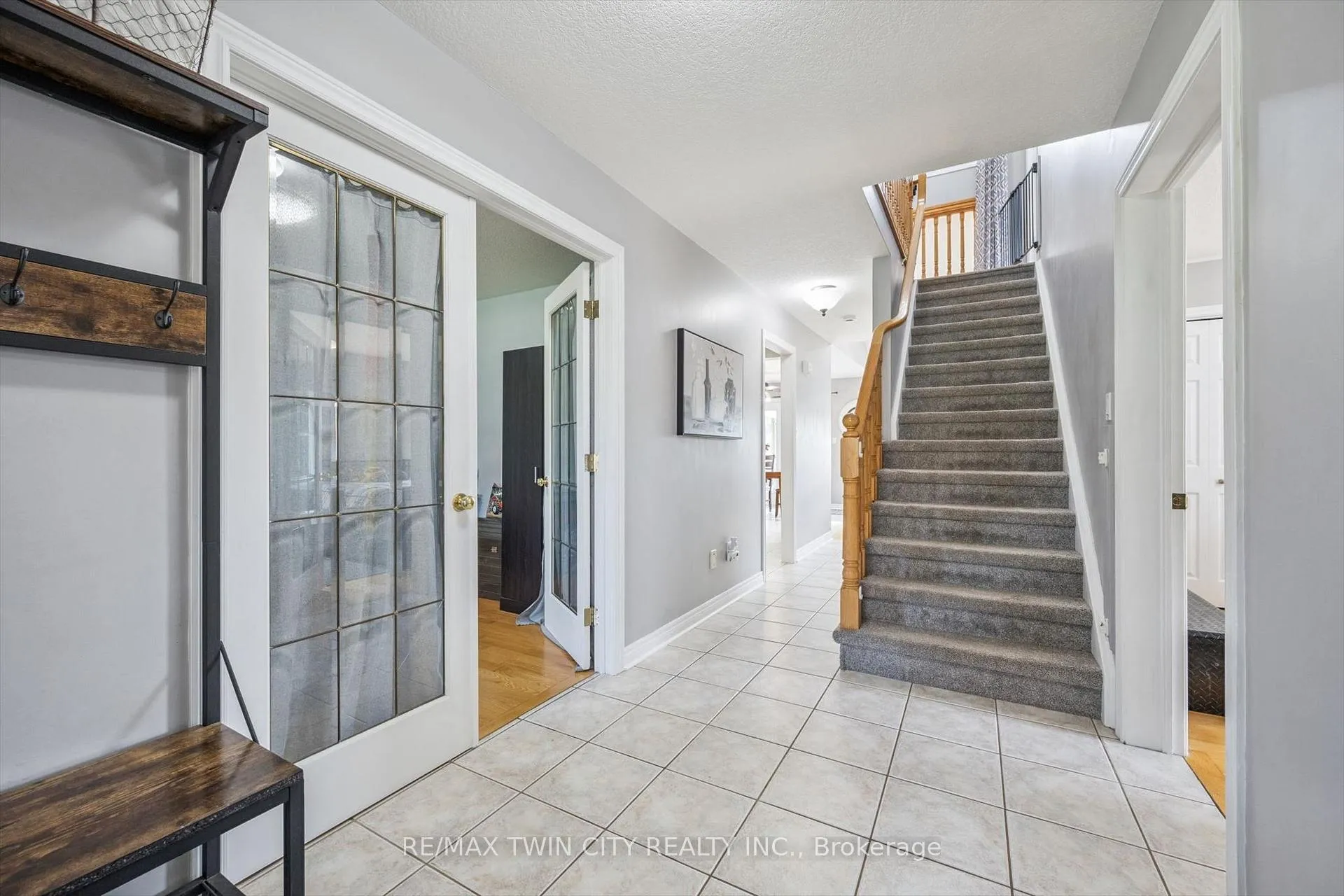 Photo 6 of 15 Zinkann Crescent, Wellesley — HOMEH