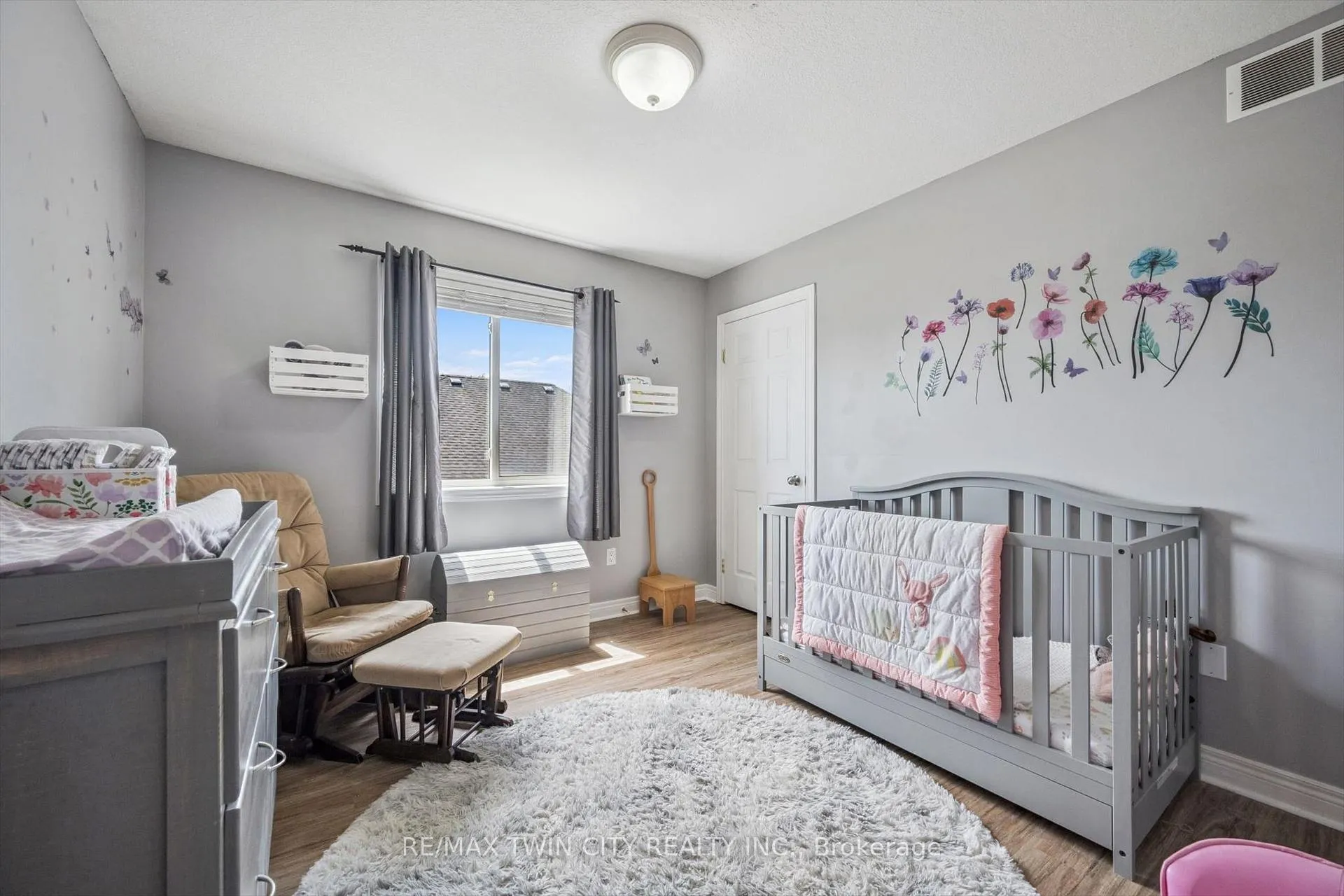 Photo 22 of 15 Zinkann Crescent, Wellesley — HOMEH