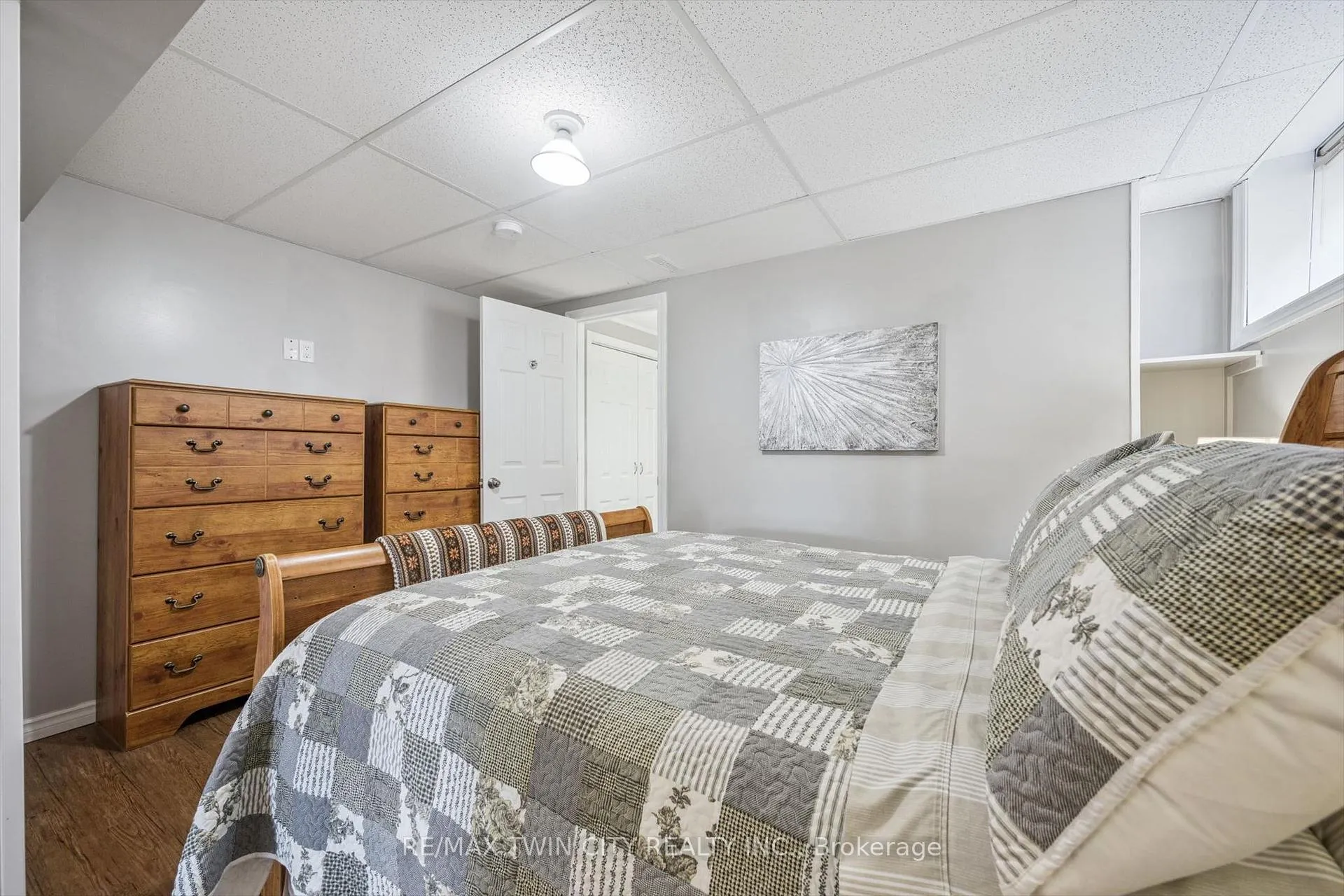 Photo 31 of 15 Zinkann Crescent, Wellesley — HOMEH