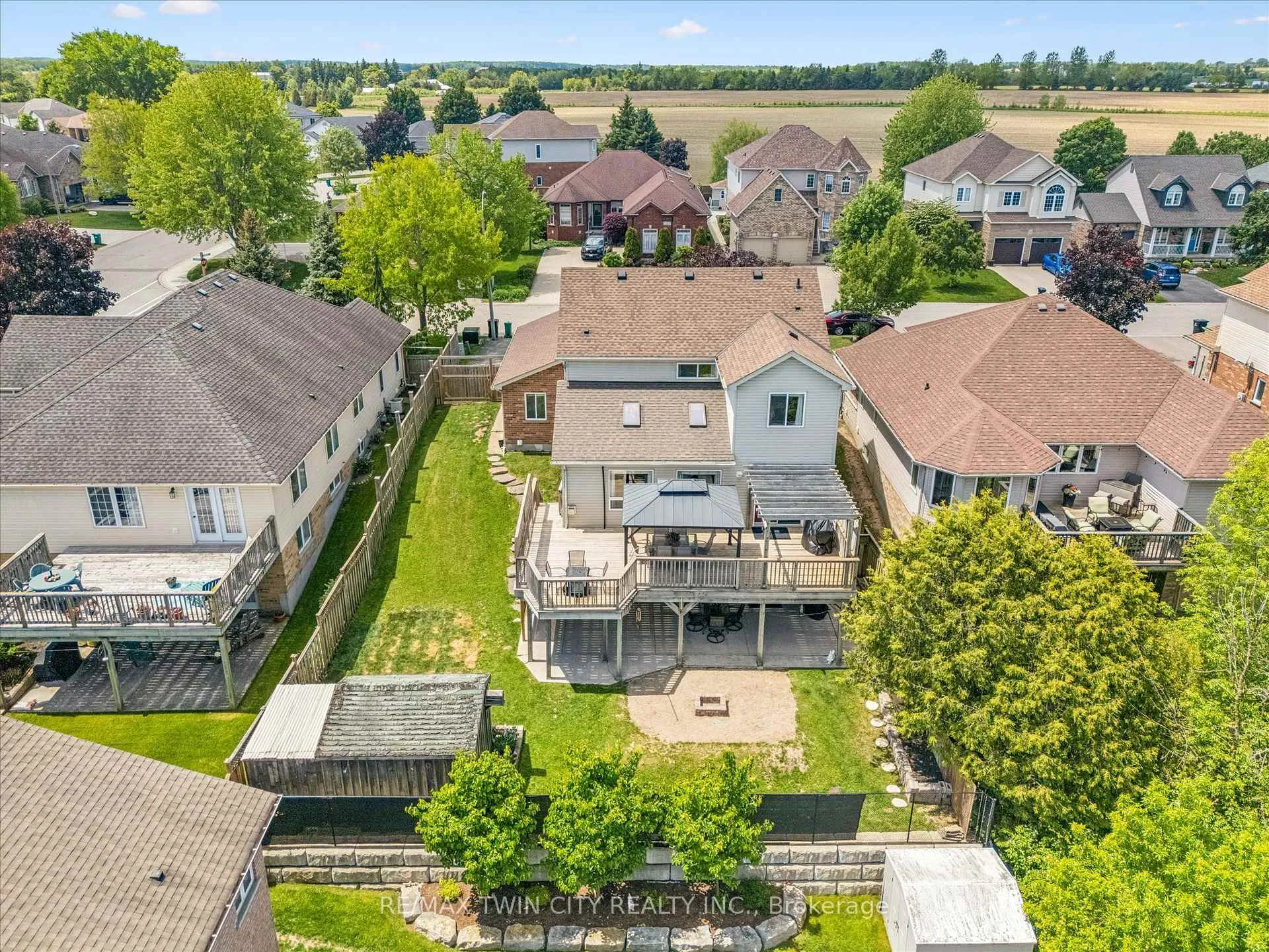 Photo 39 of 15 Zinkann Crescent, Wellesley — HOMEH